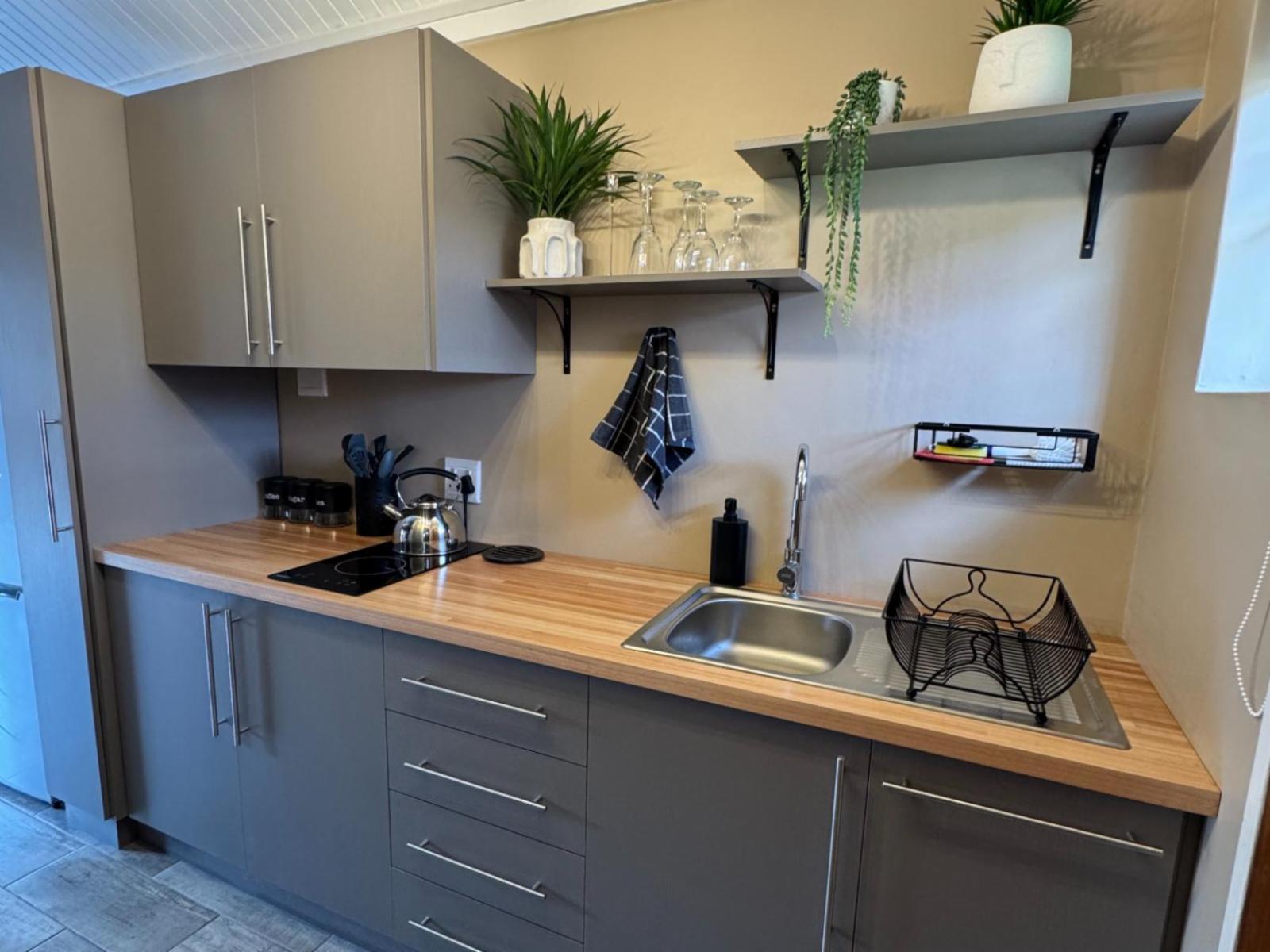Room 1 — Kitchenette