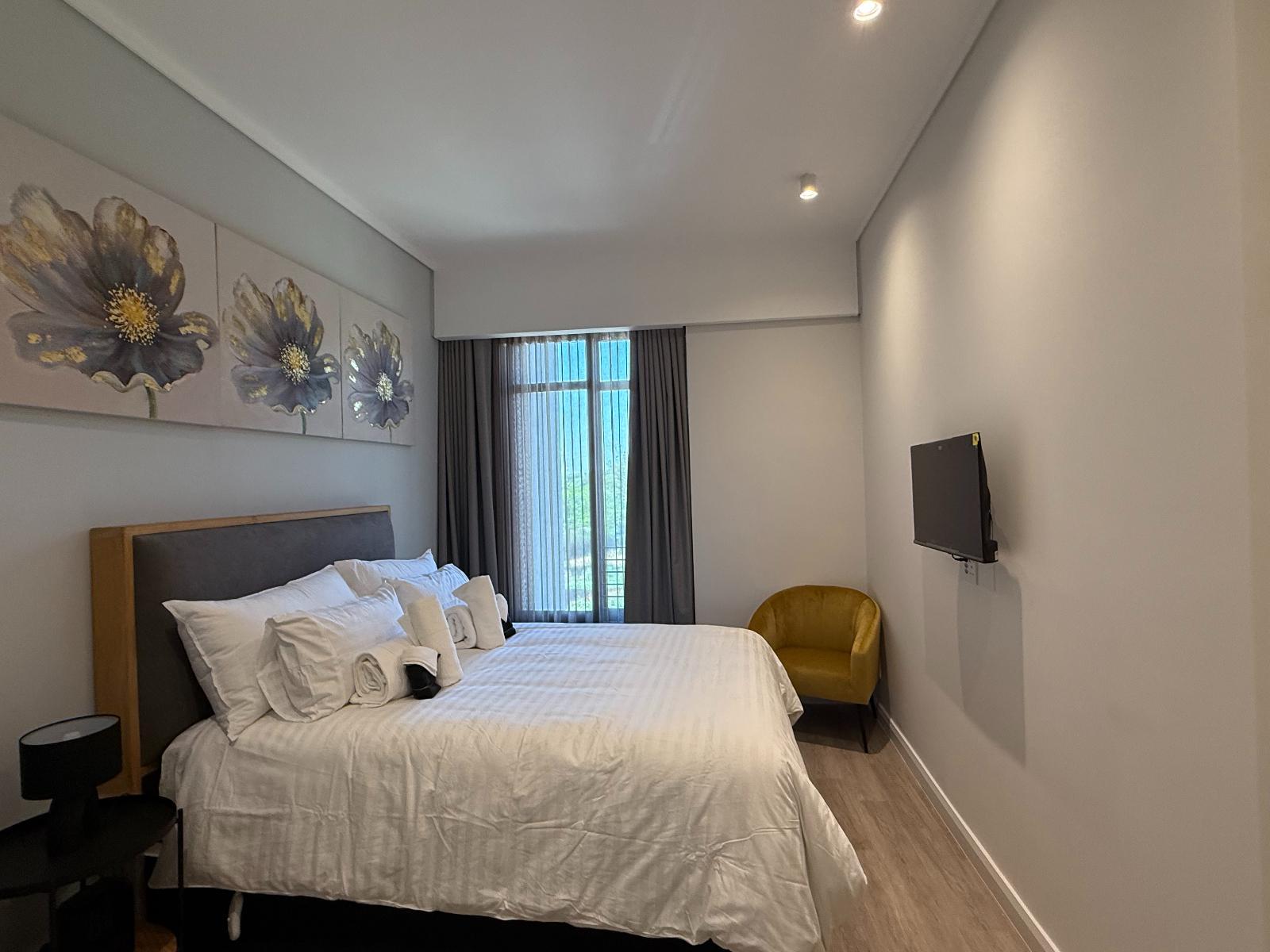 Room 1 — Photo of the whole room