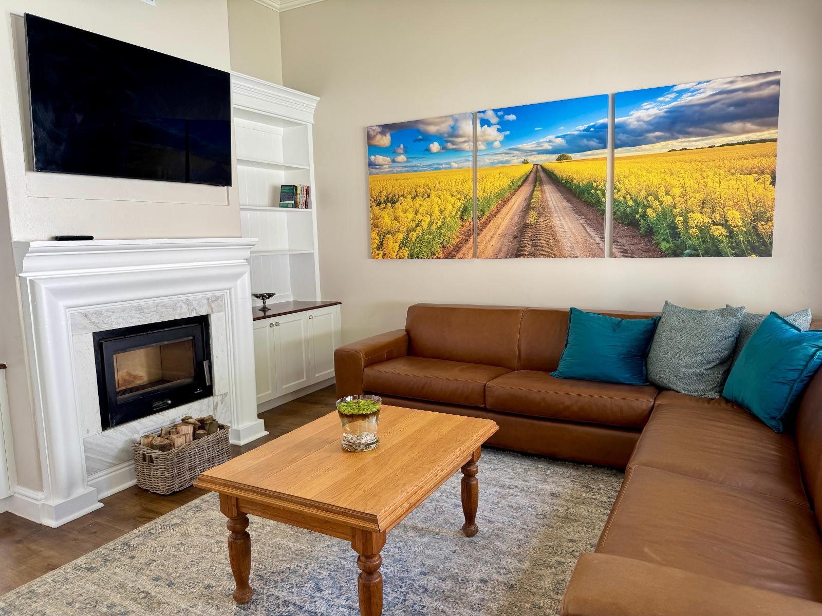 Communal lounge/ TV room
