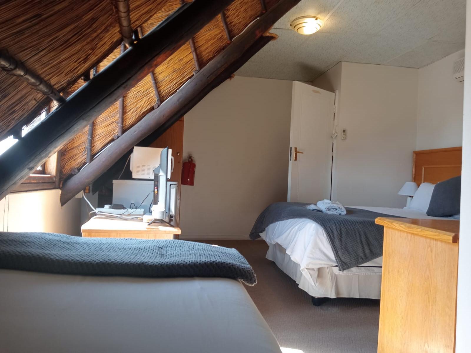 Room 1 — Photo of the whole room