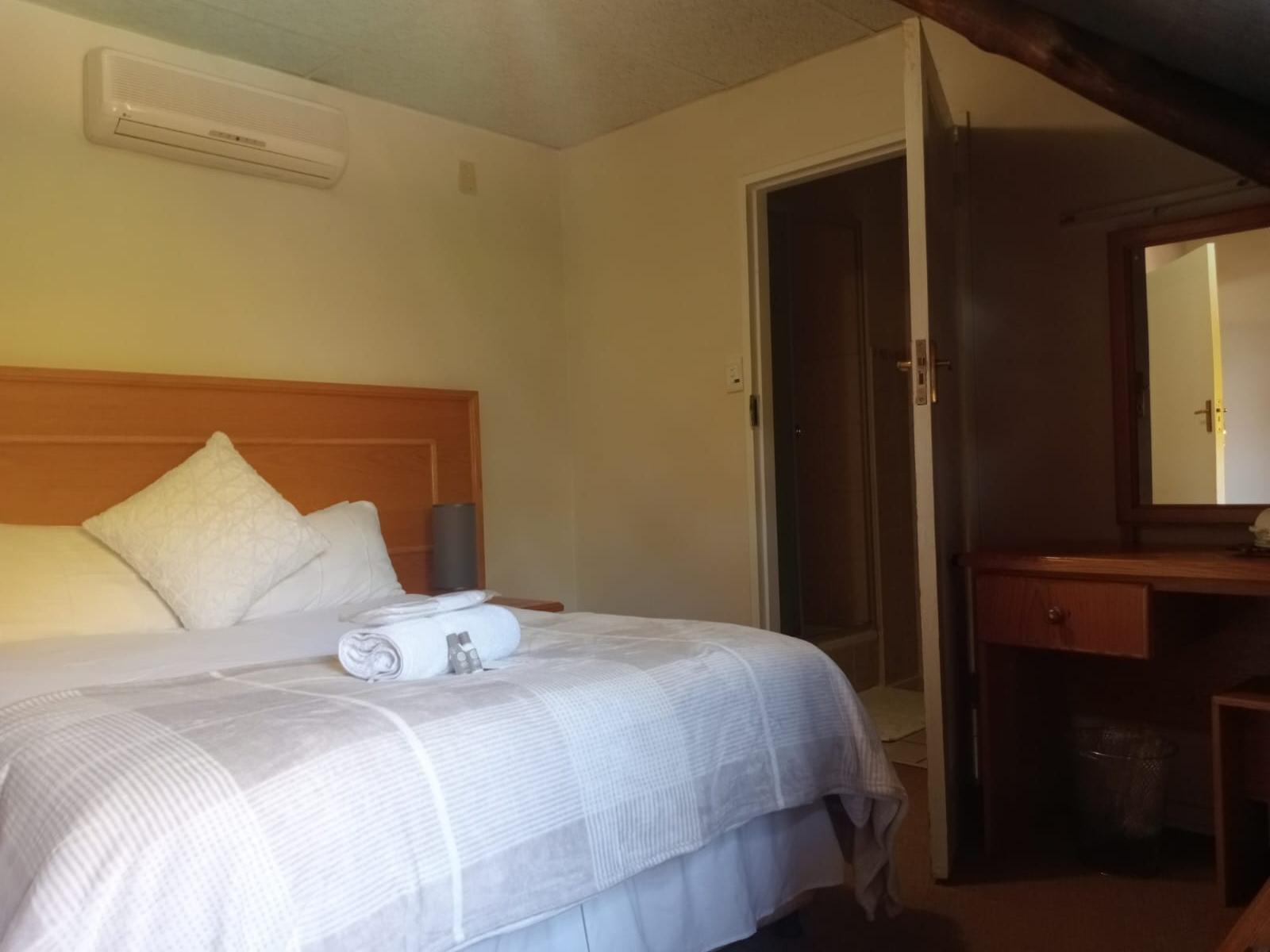 Room 1 — Photo of the whole room