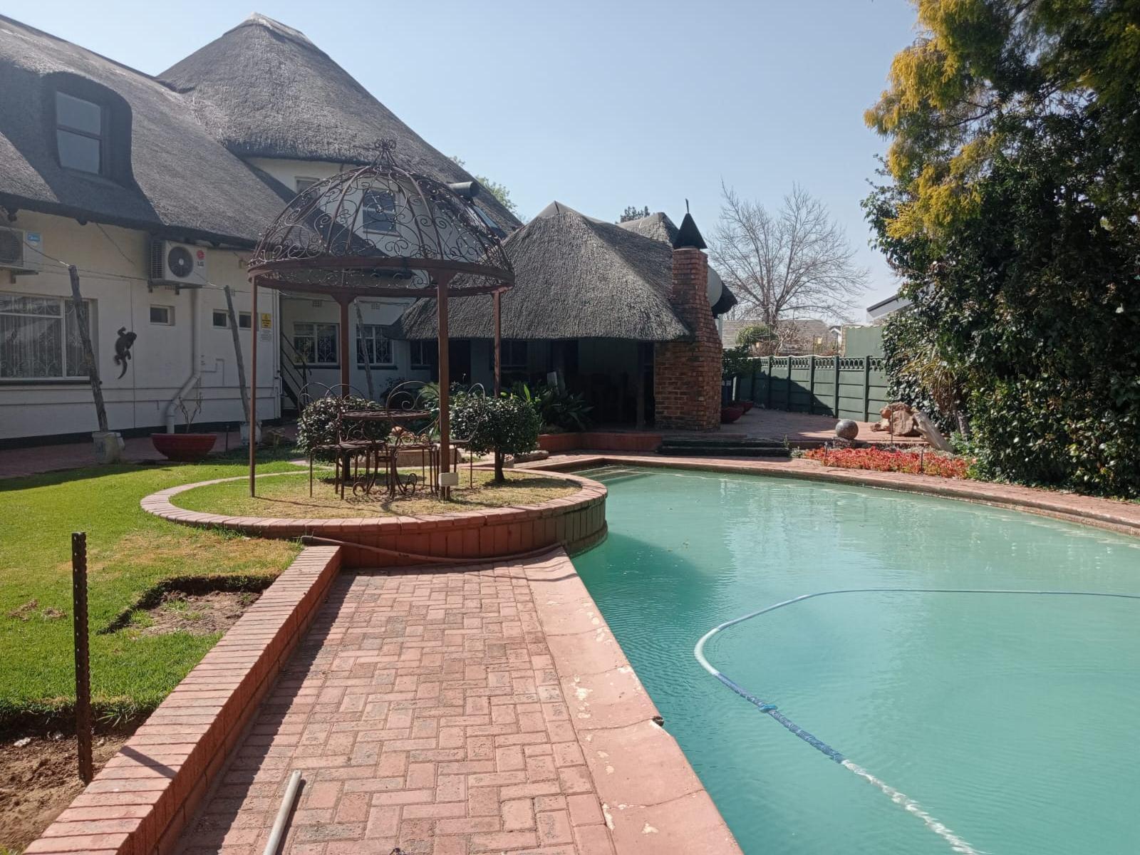 Thatchville Guest House