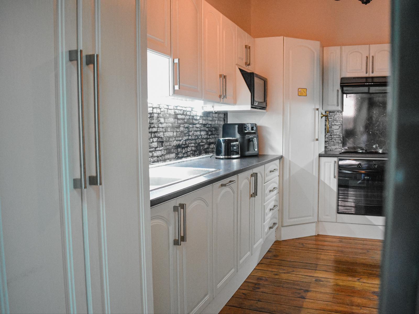 Room 1 — Kitchenette