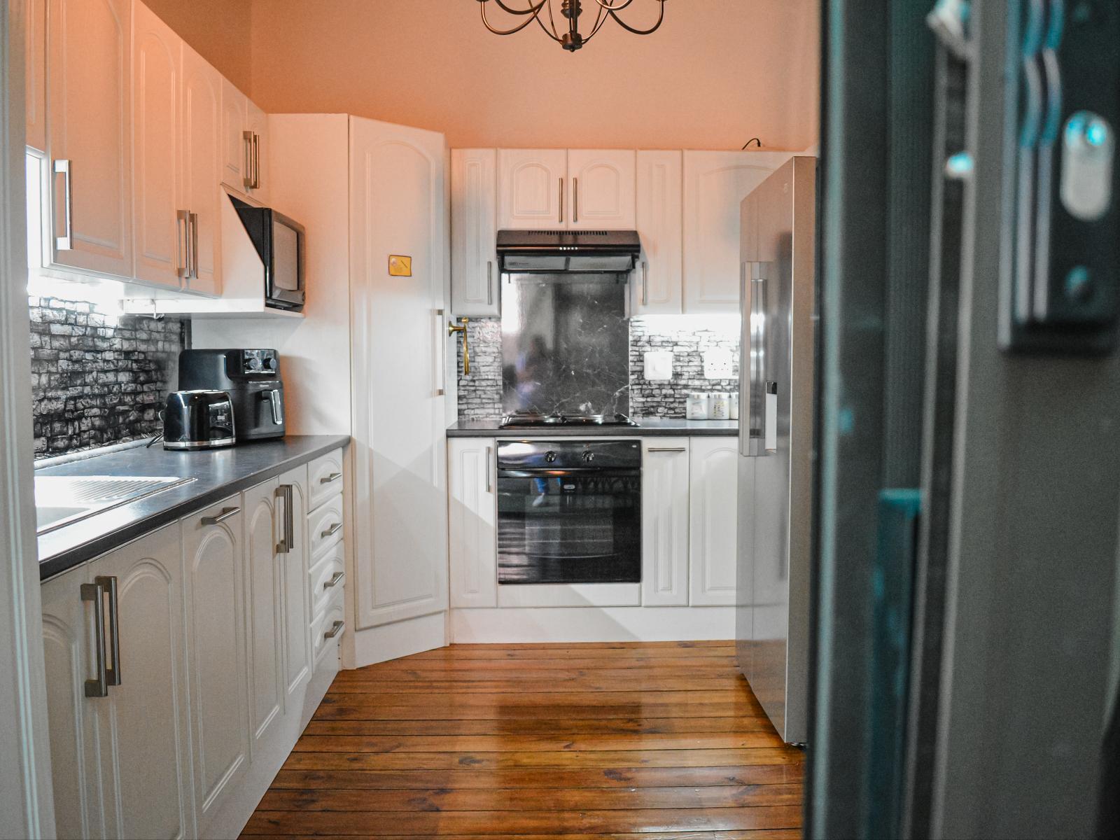 Room 1 — Kitchenette