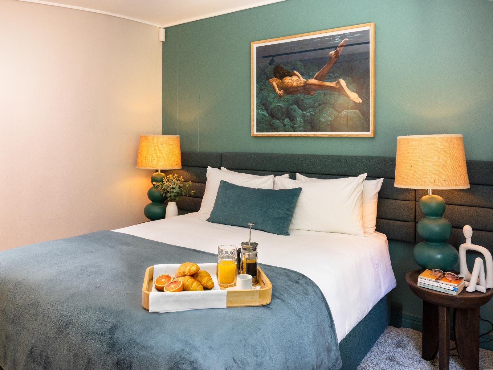 Room 1 — Photo of the whole room