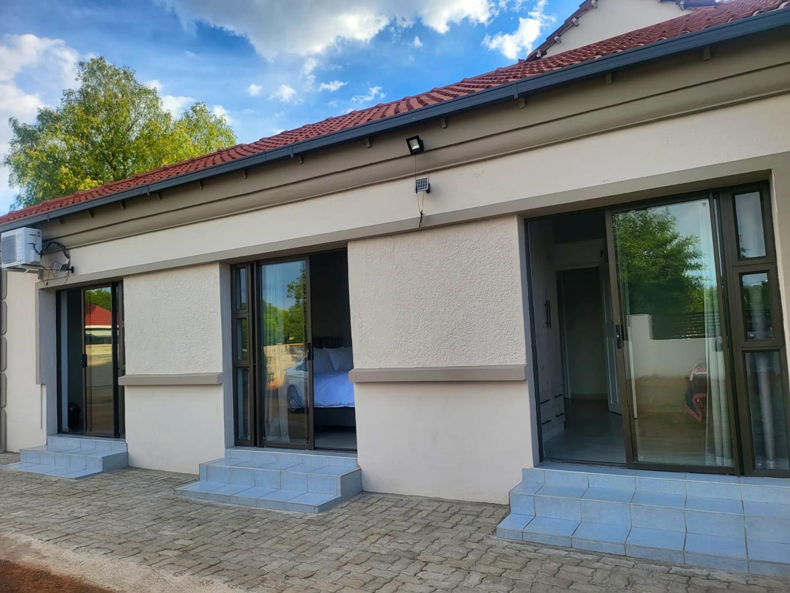 Ematolweni Guesthouse