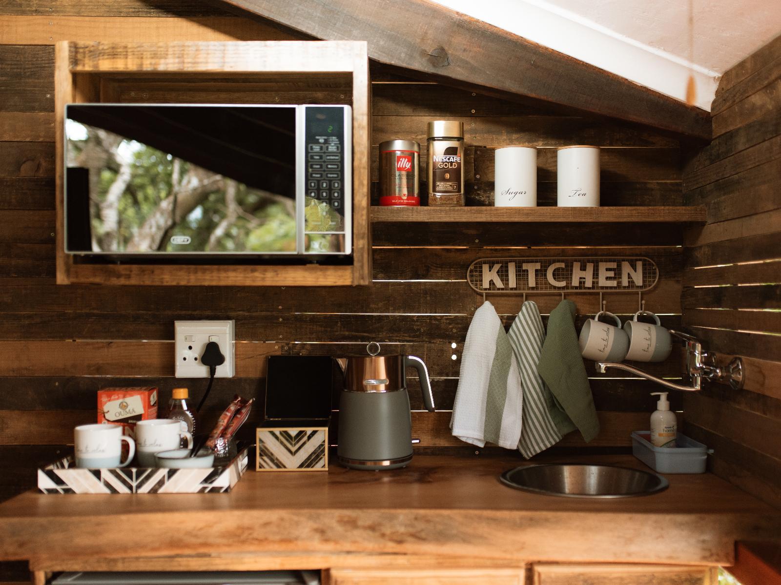 Room 7 — Kitchenette