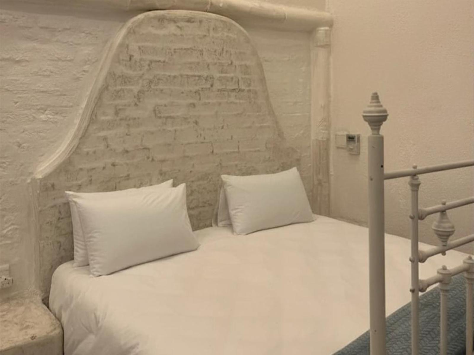 Room 1 — Bed