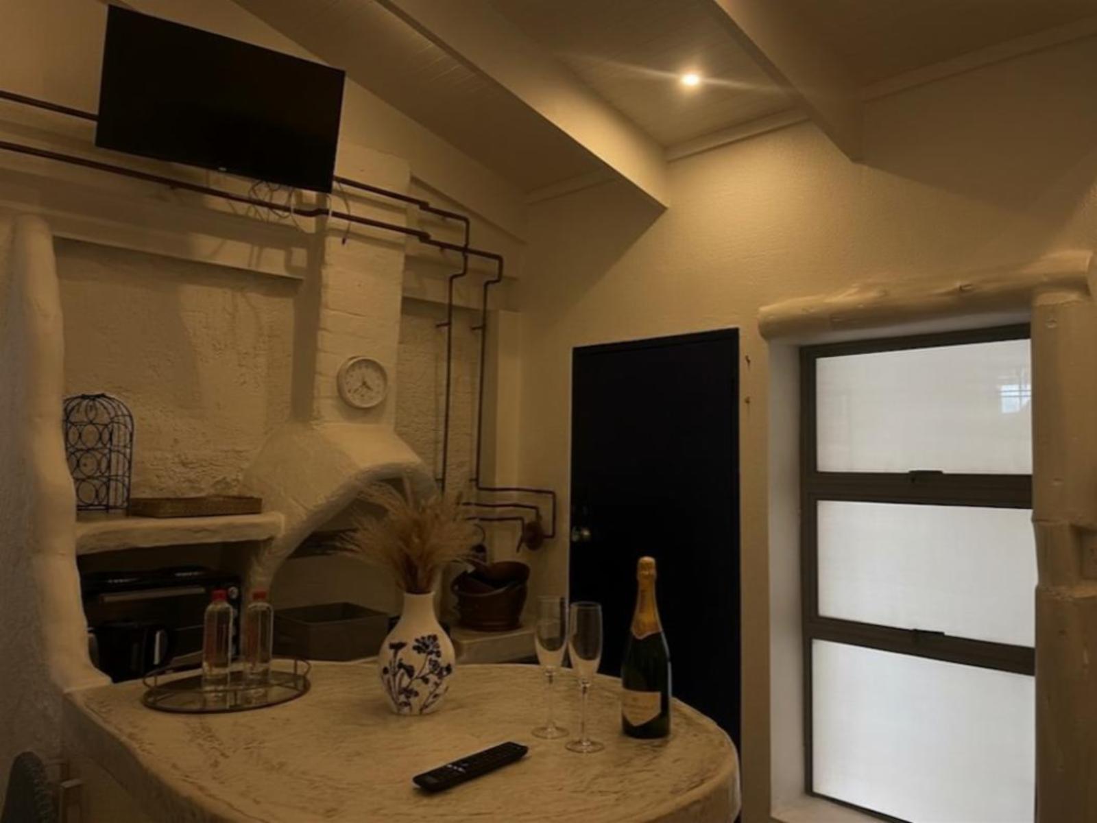 Room 1 — Photo of the whole room