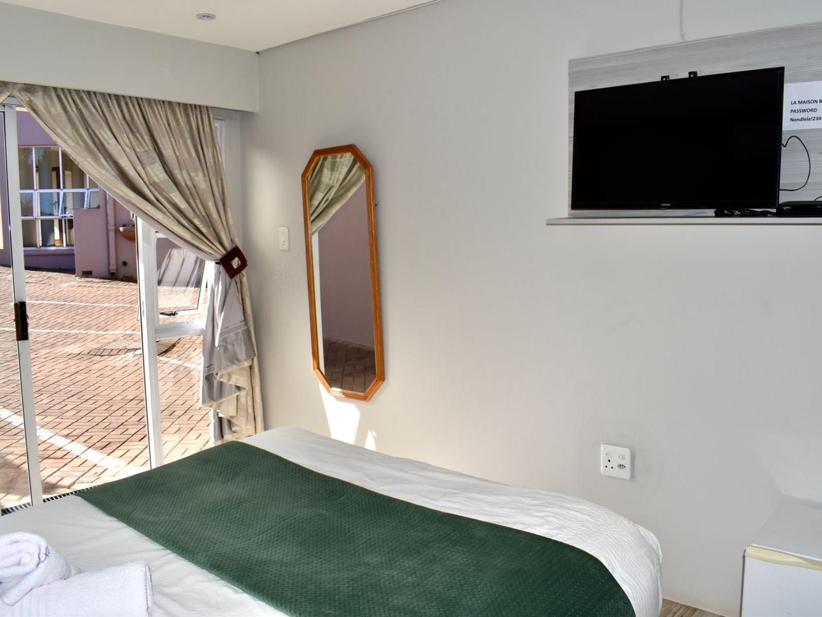 Room 1 — TV and multimedia