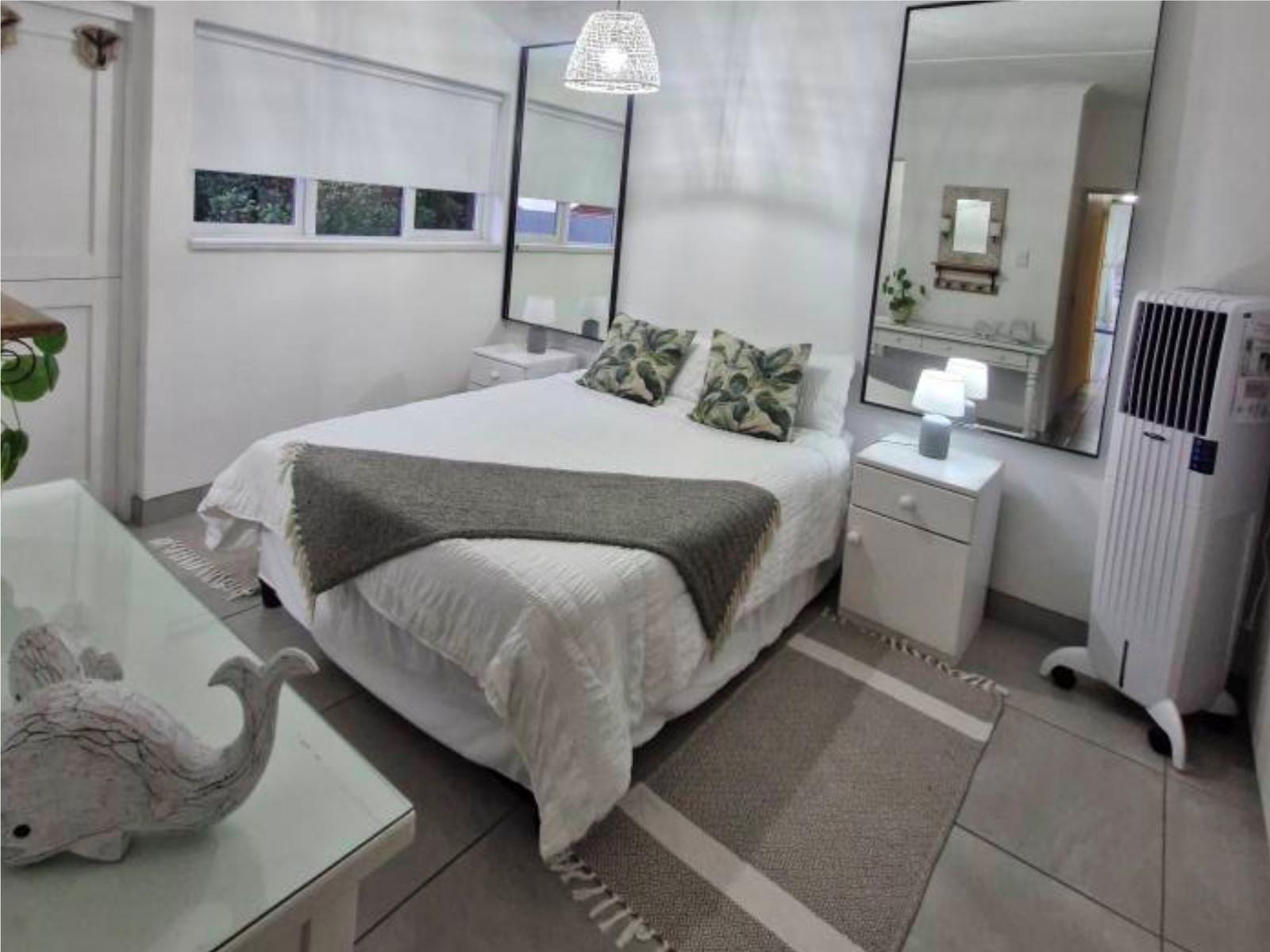 Room 1 — Photo of the whole room