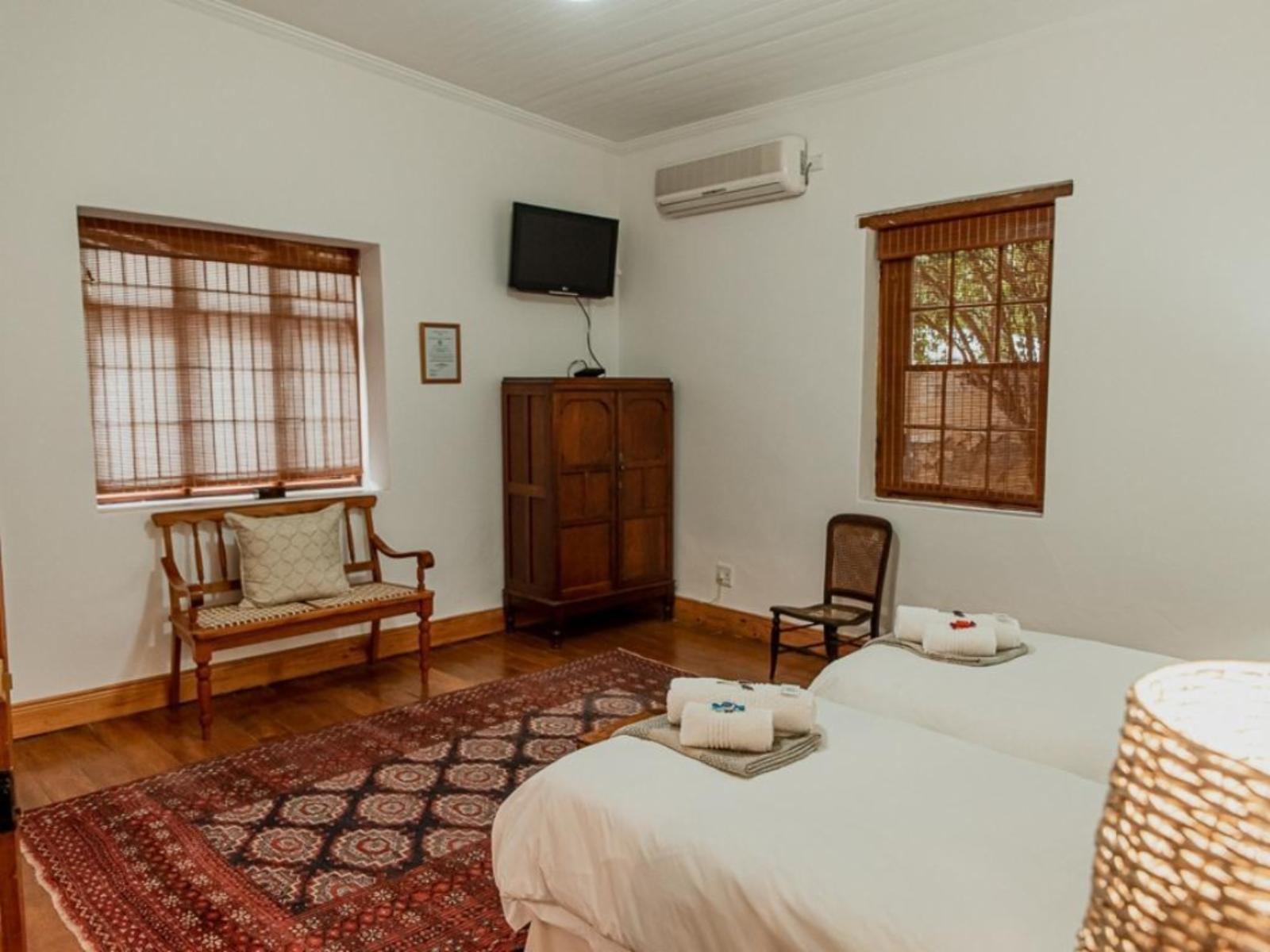 Room 2 — Seating area