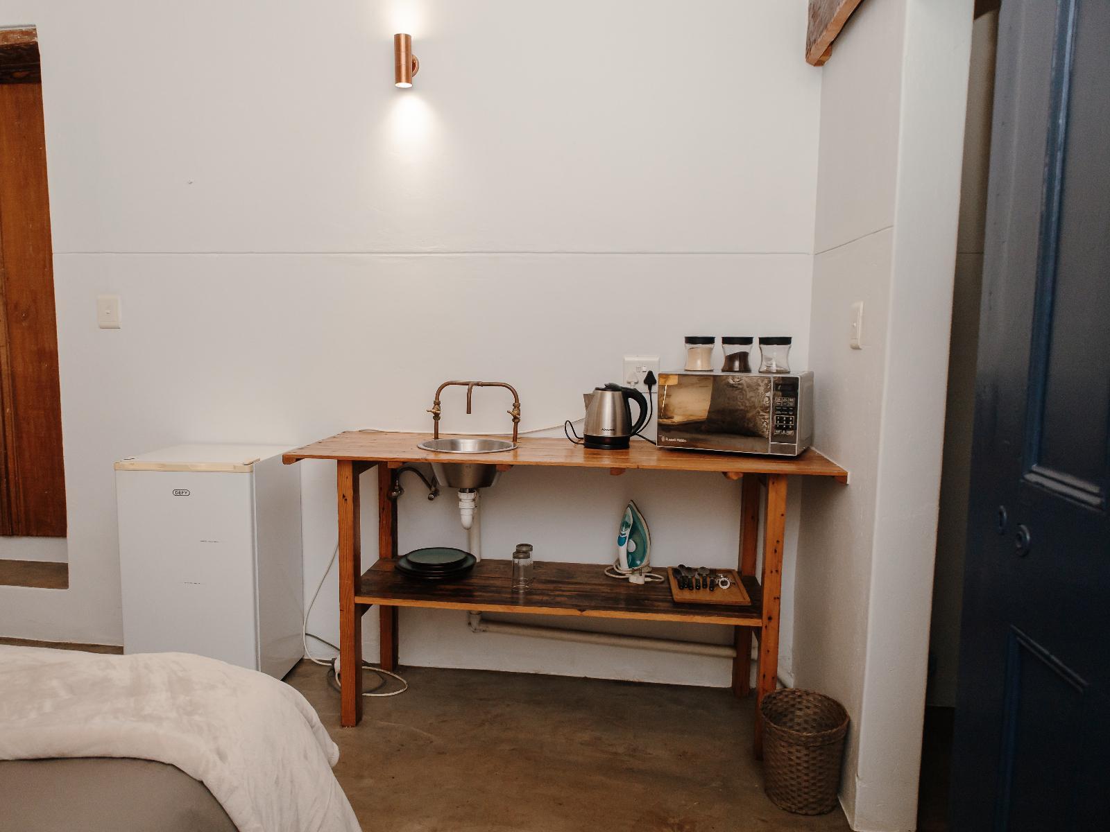 Room 1 — Coffee/tea facilities