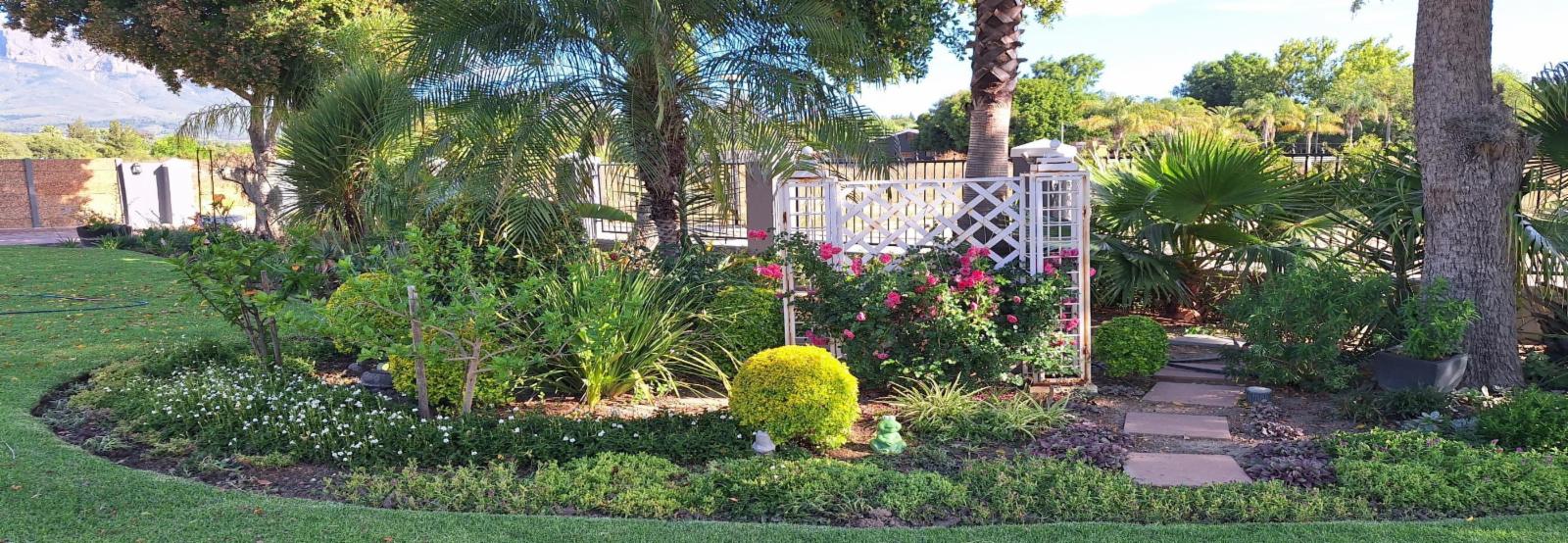 Room 1 — Garden view