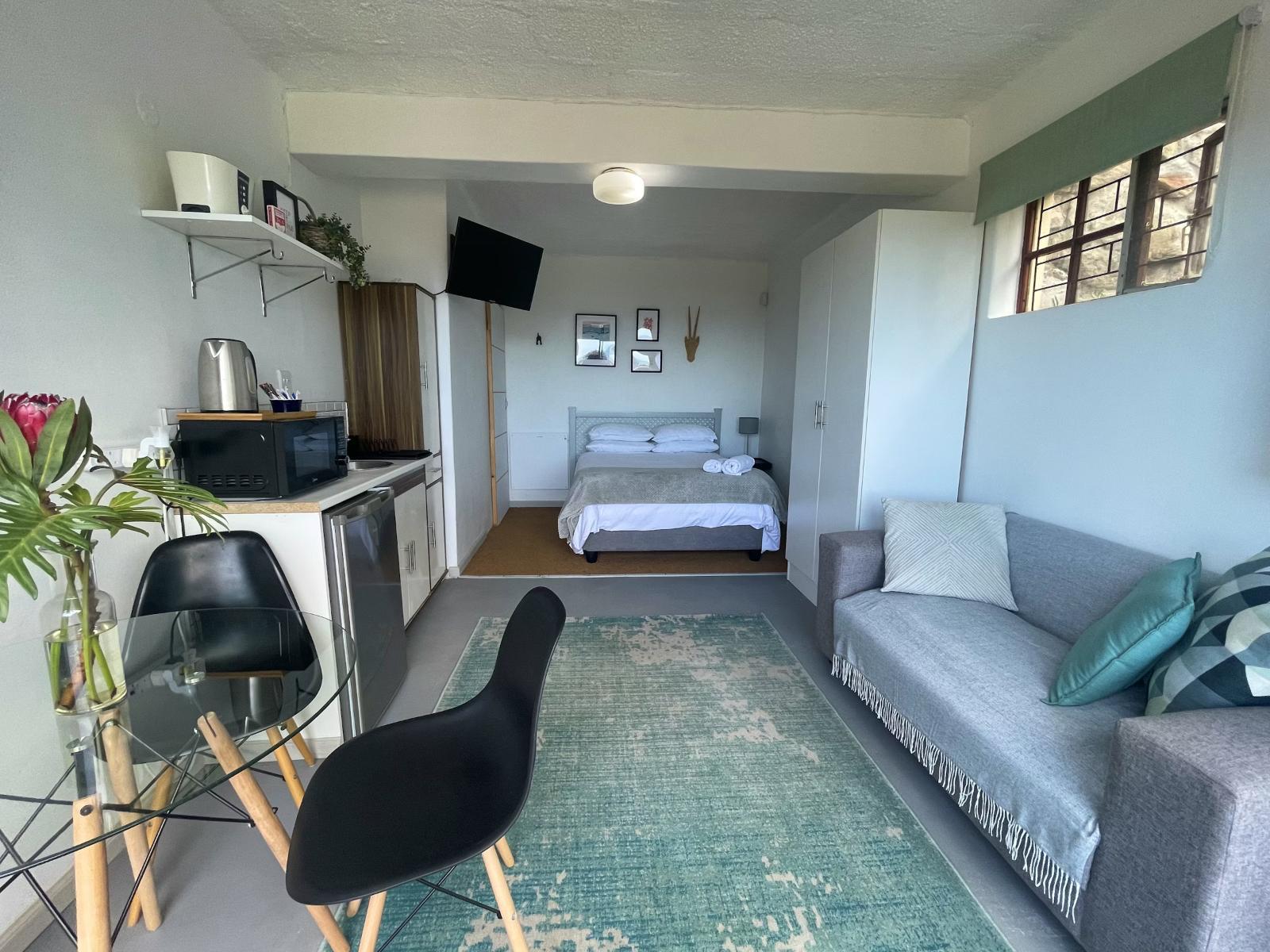 Room 1 — Photo of the whole room