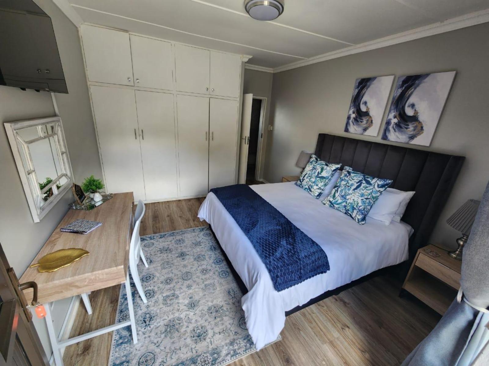 Room 2 — Photo of the whole room