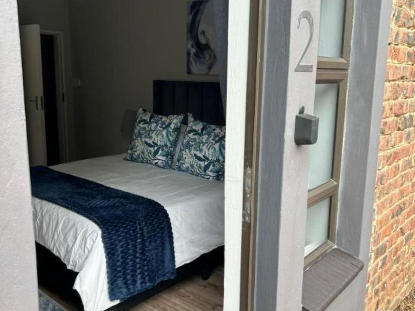 Room 2 — Facade or entrance