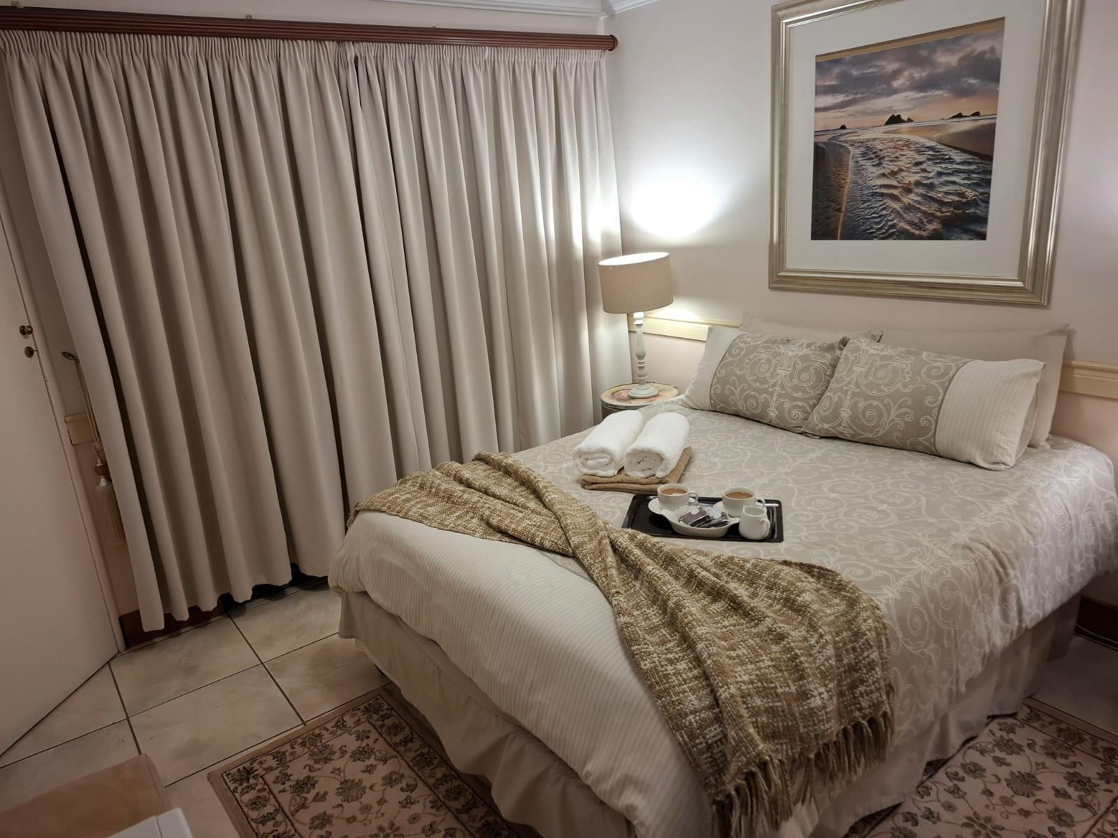 Room 2 — Photo of the whole room