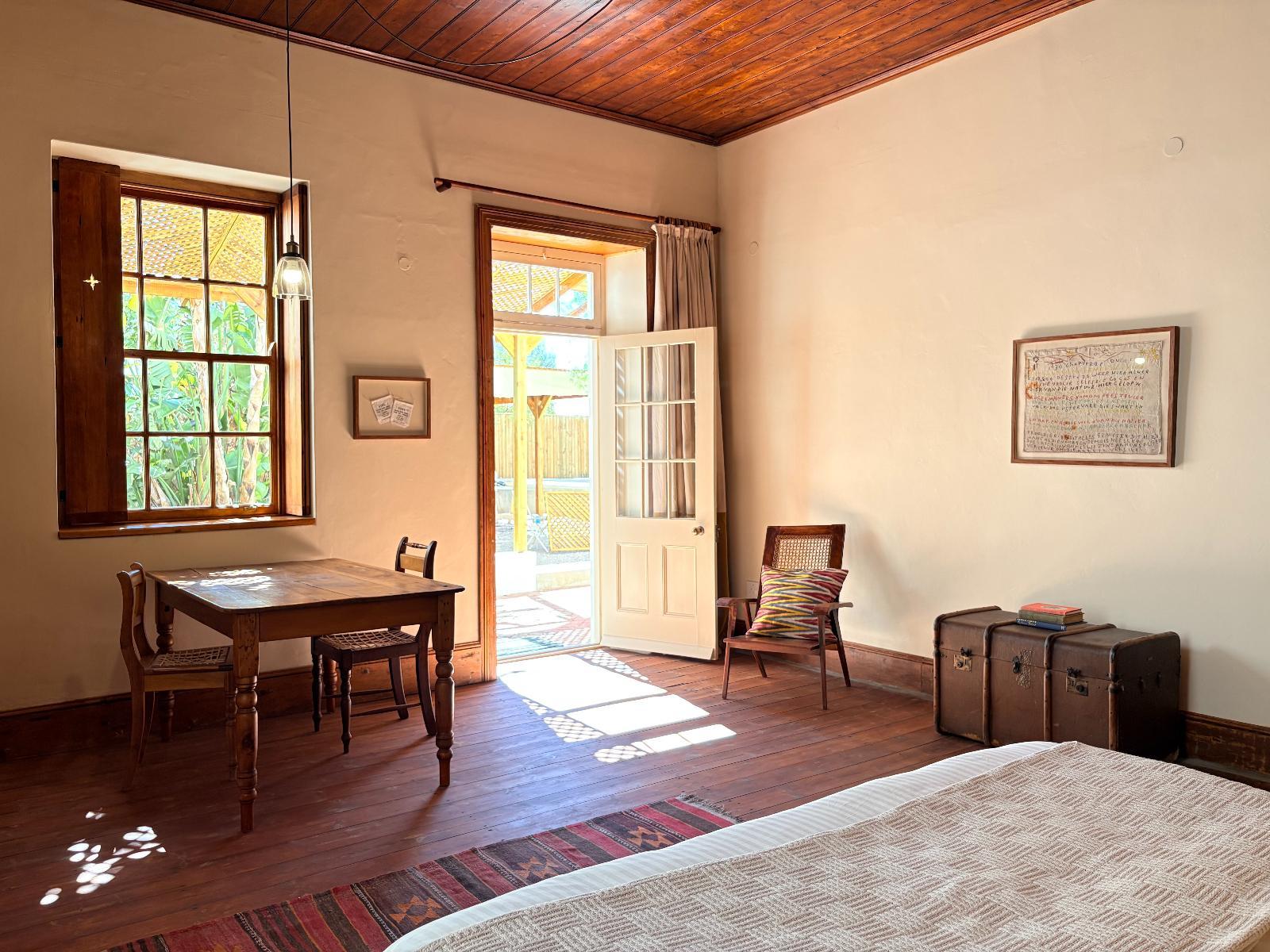 Room 2 — Photo of the whole room