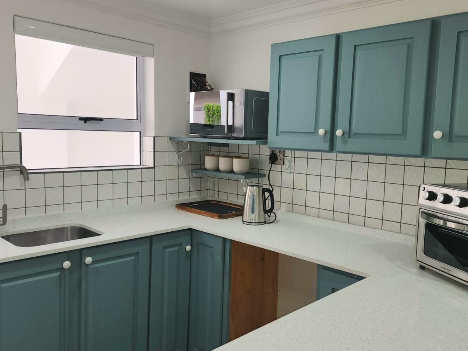 Room 1 — Kitchenette