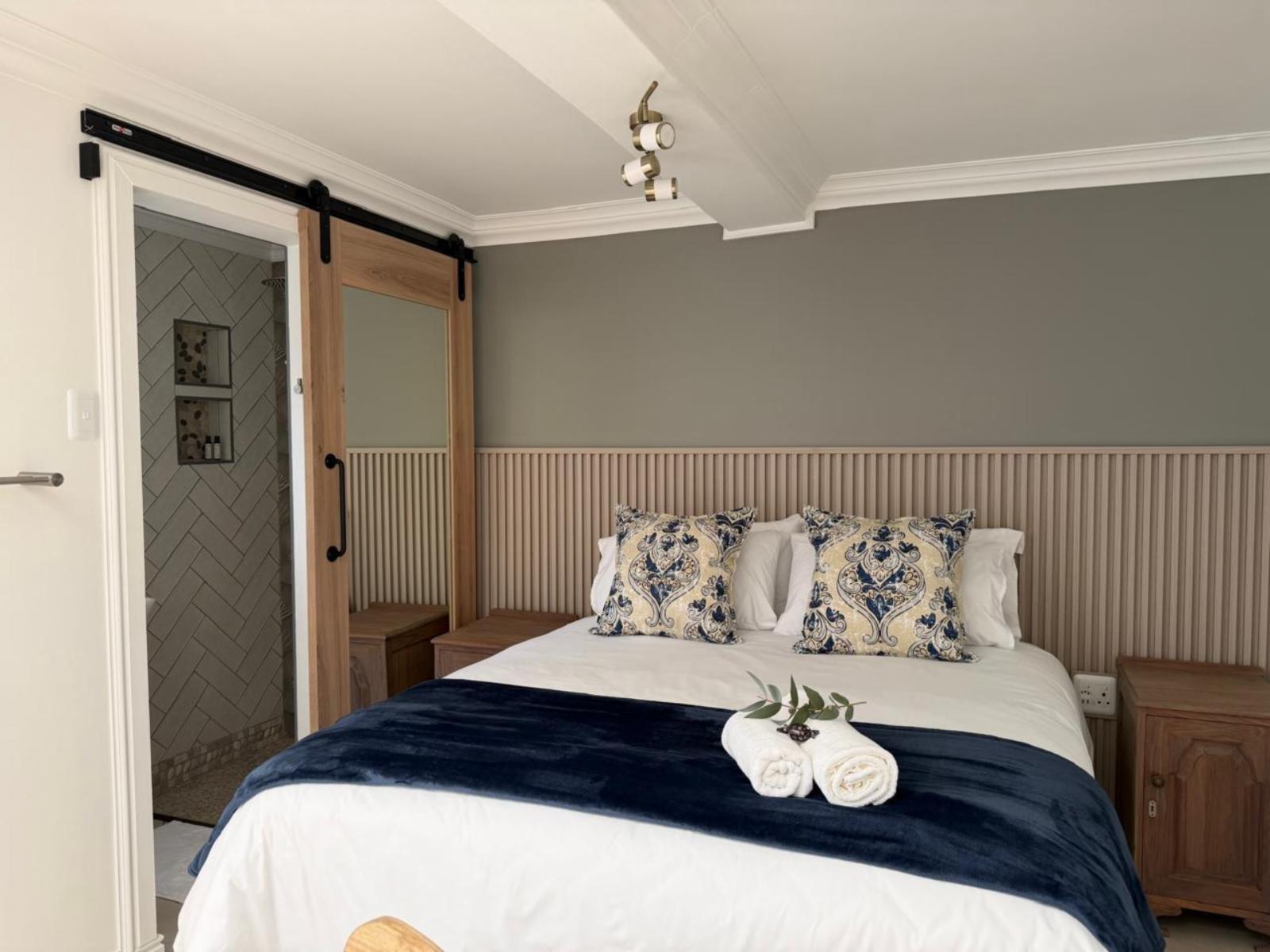Room 2 — Decorative detail