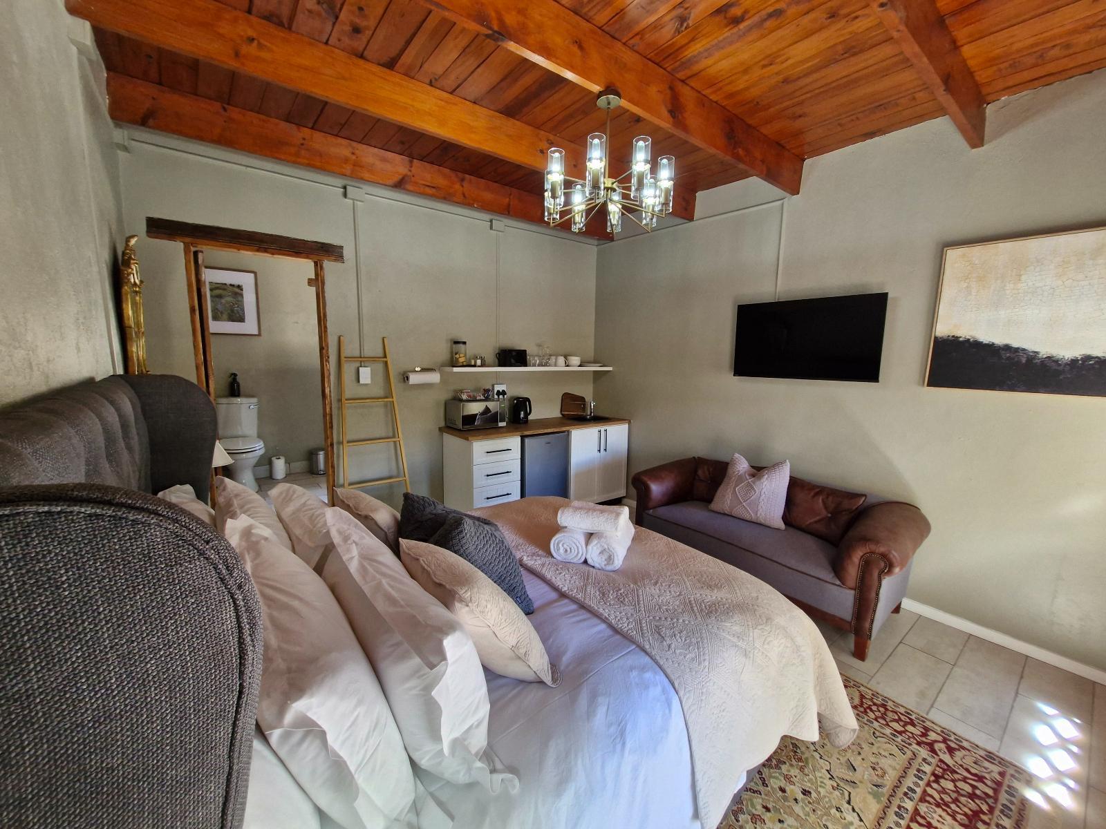 Room 1 — Photo of the whole room