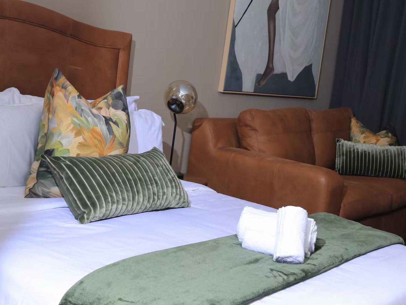 Room 2 — Photo of the whole room