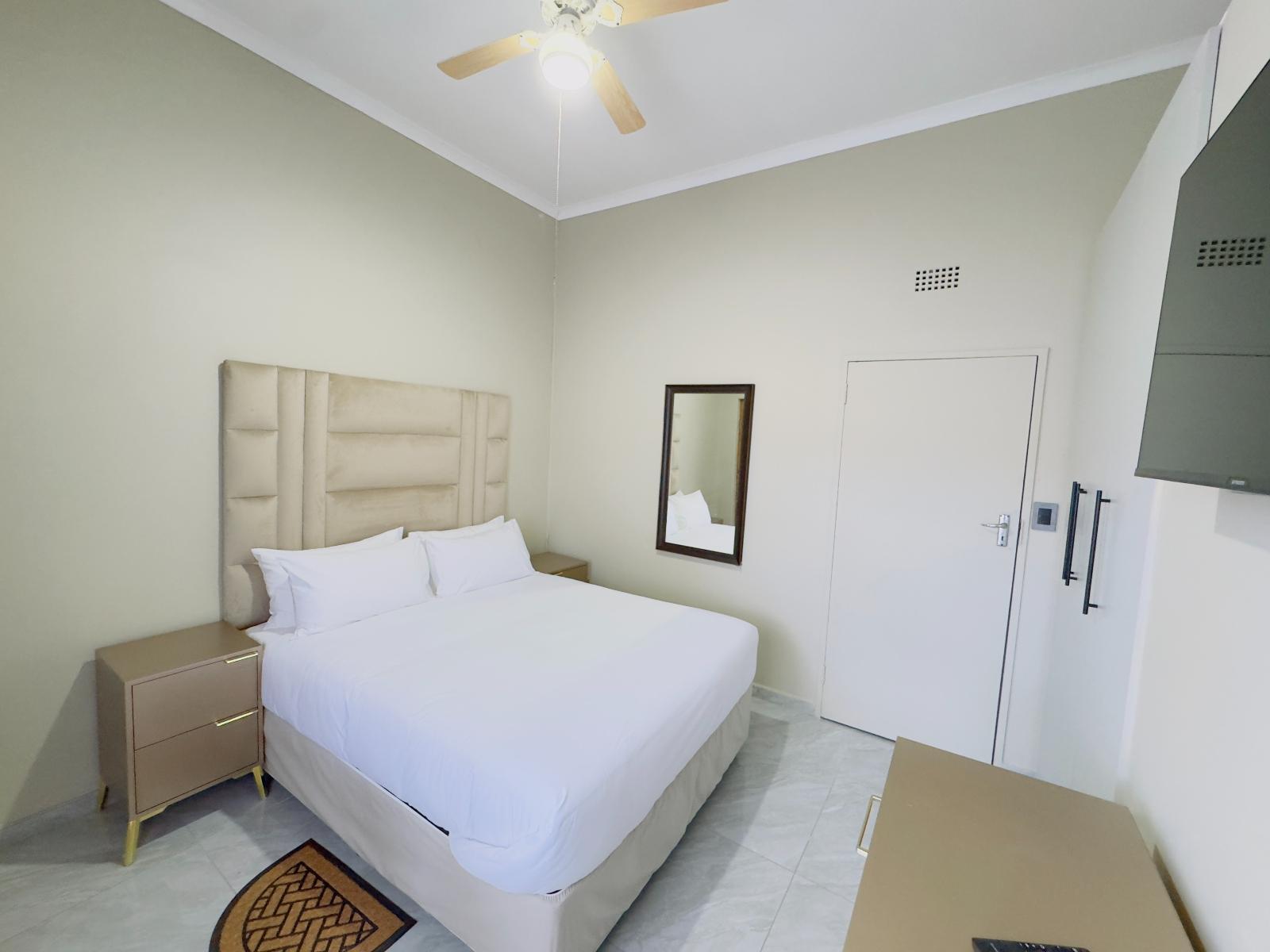 Room 2 — Photo of the whole room