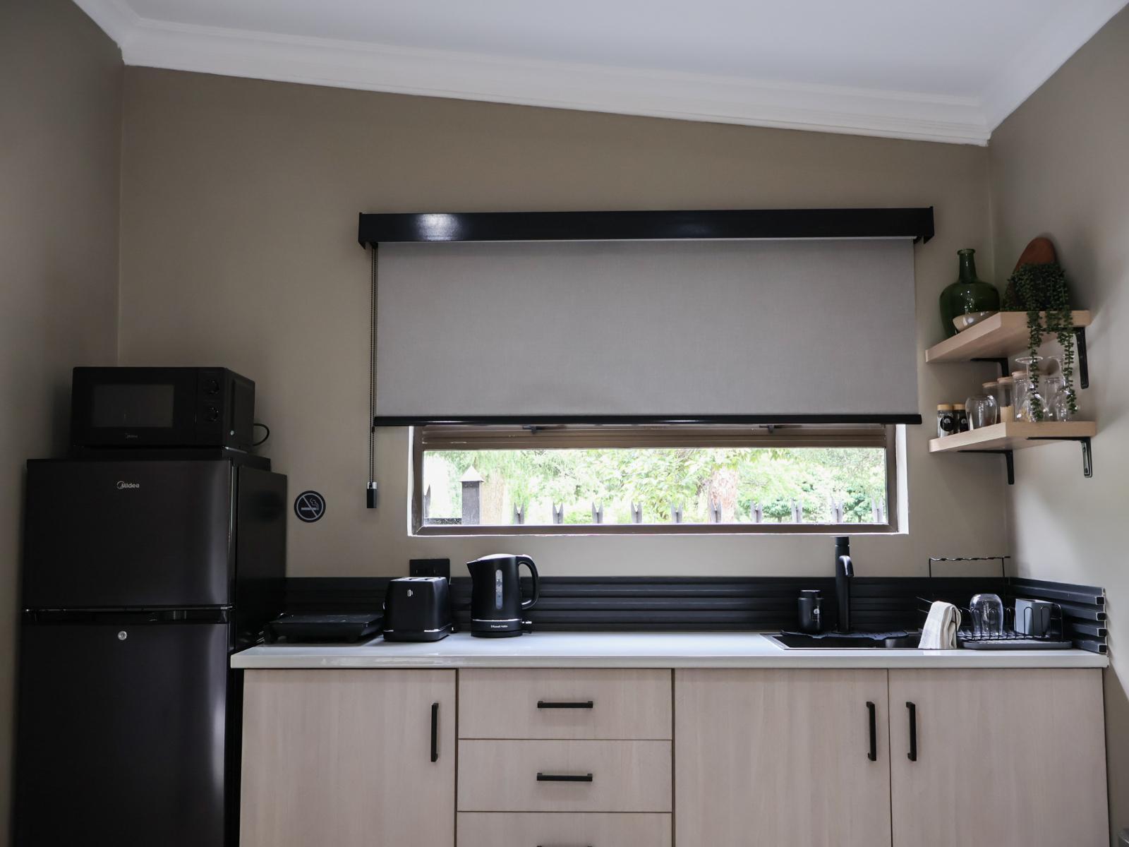 Room 1 — Kitchenette