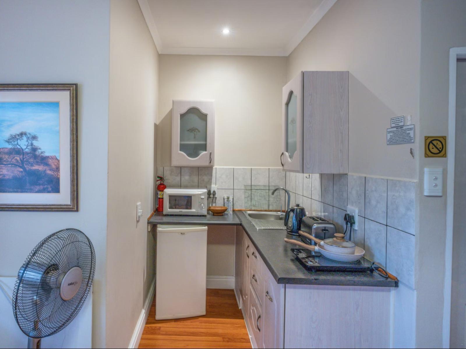 Room 1 — Kitchenette