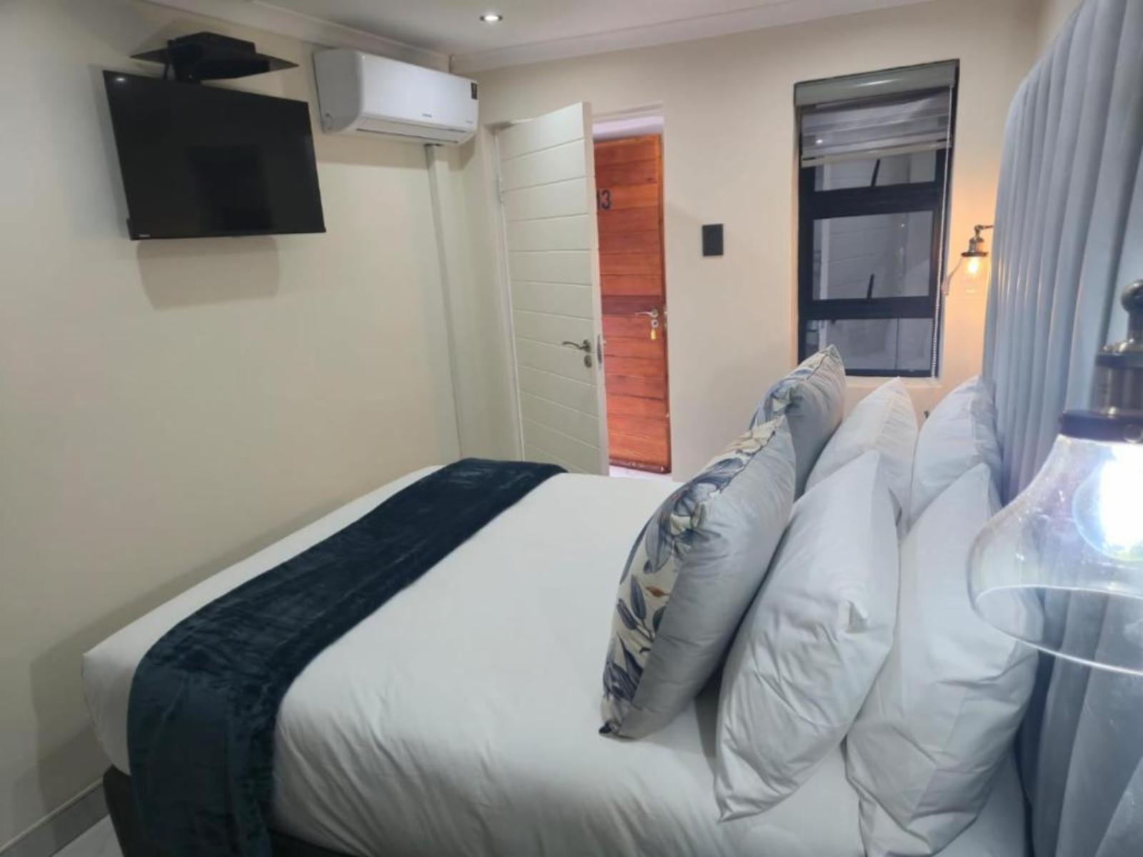 Room 2 — Photo of the whole room