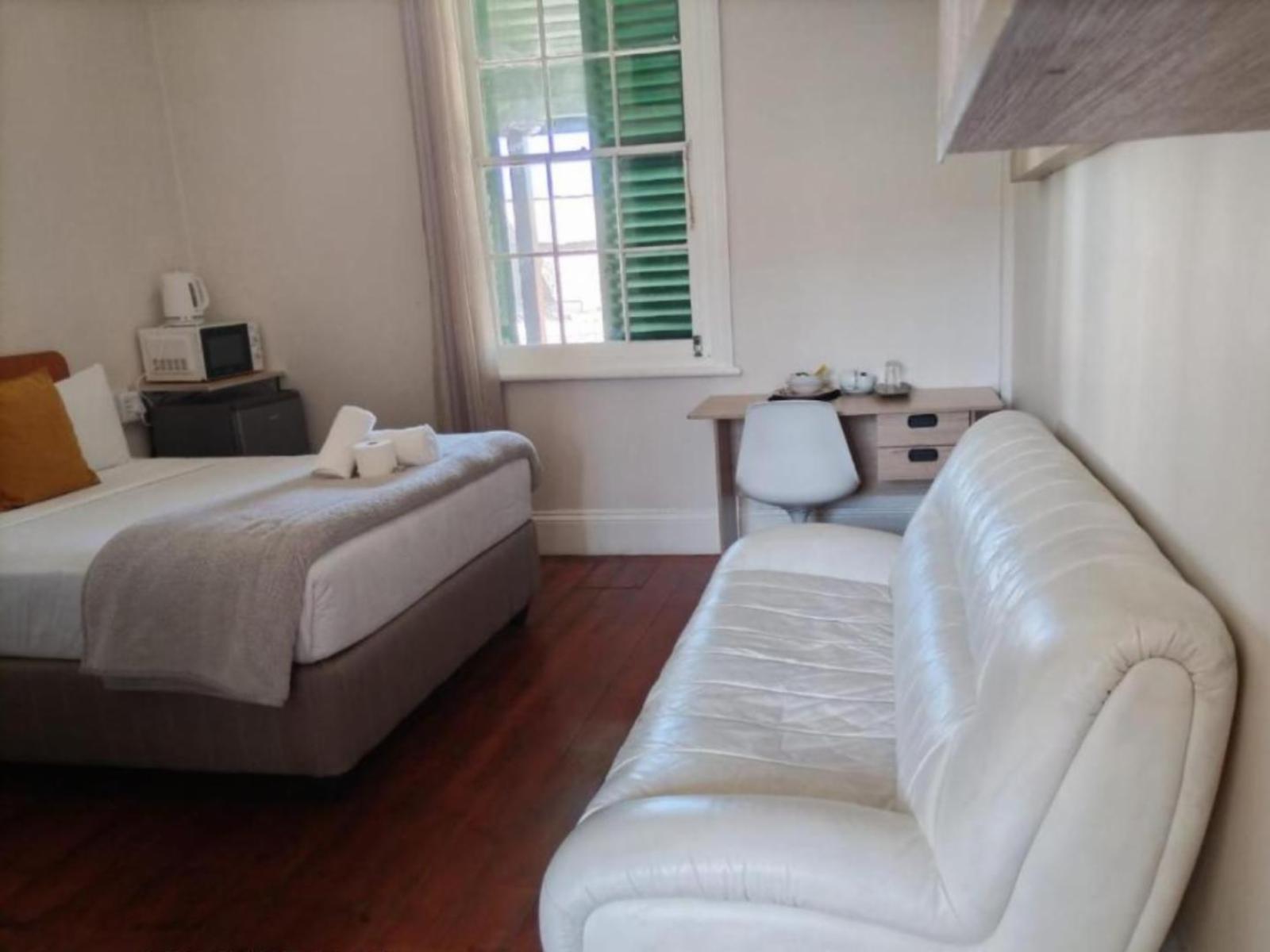 Room 1 — Photo of the whole room