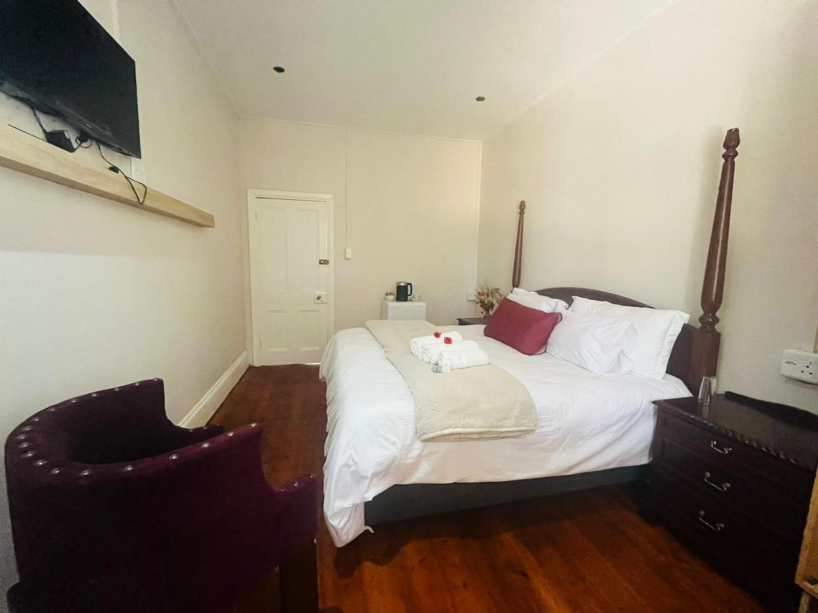 Room 3 — Photo of the whole room