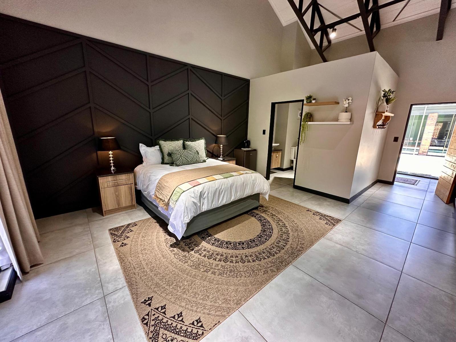 Room 2 — Photo of the whole room