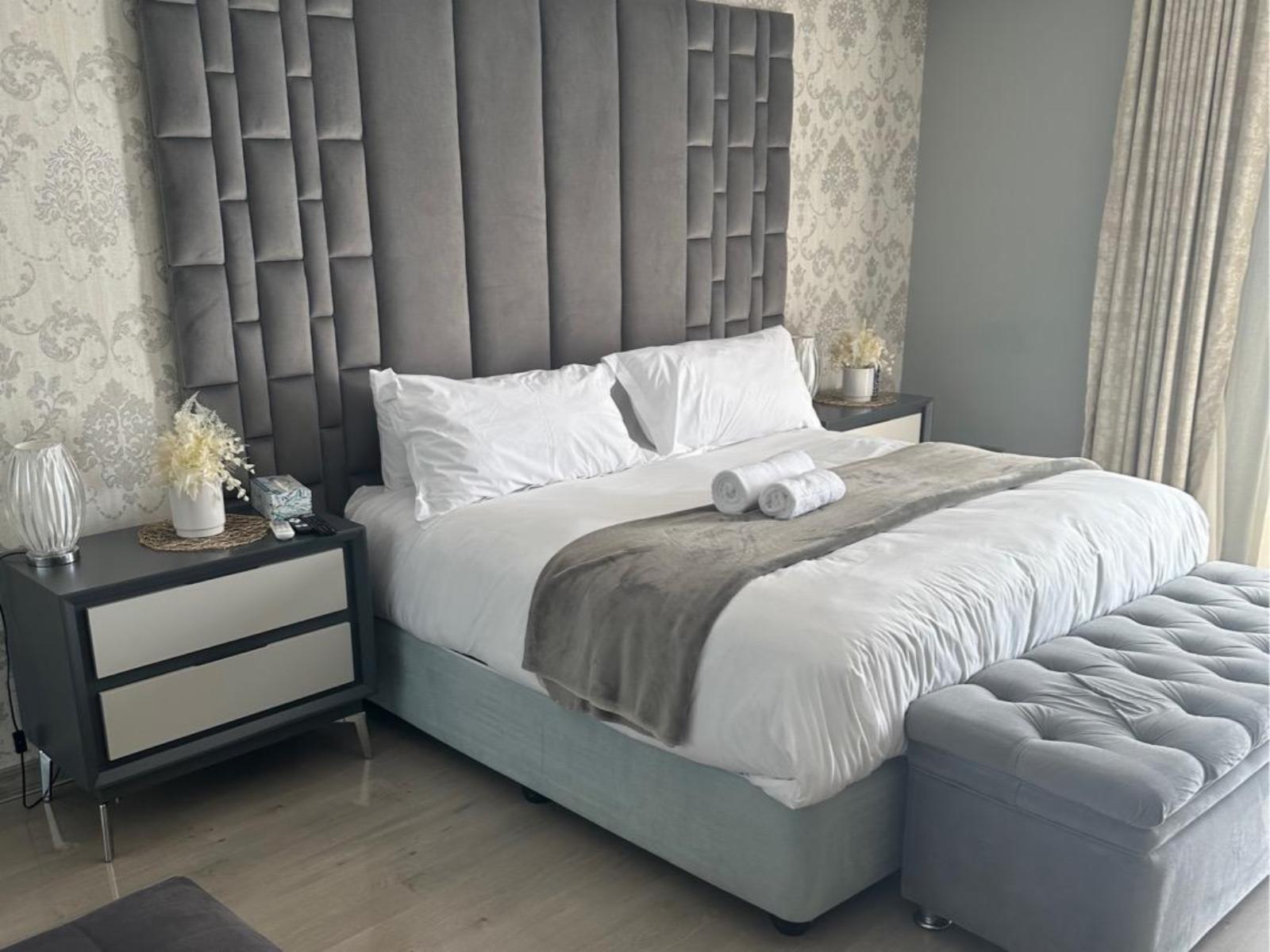 Room 1 — Photo of the whole room