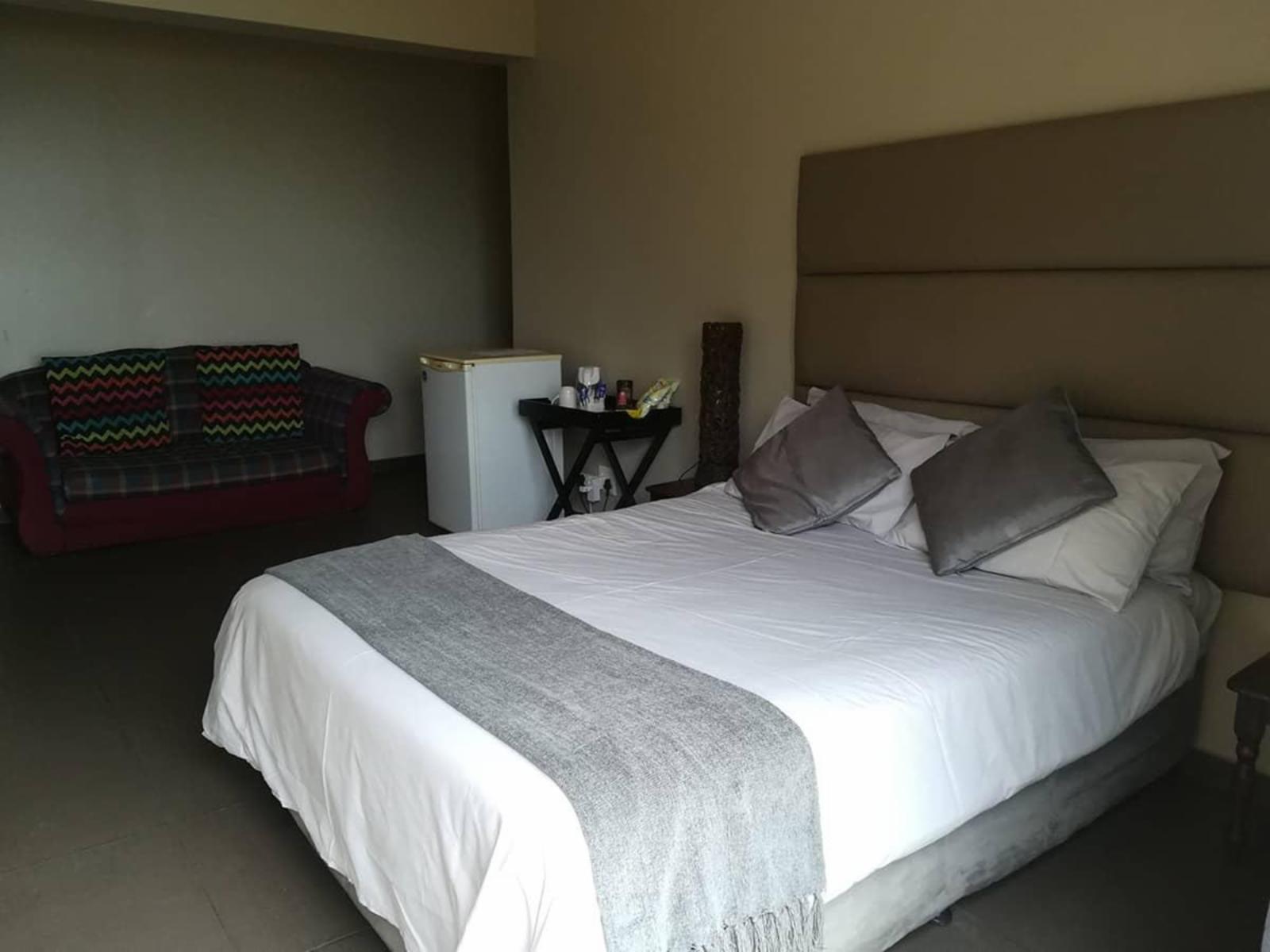 Room 1 — Photo of the whole room