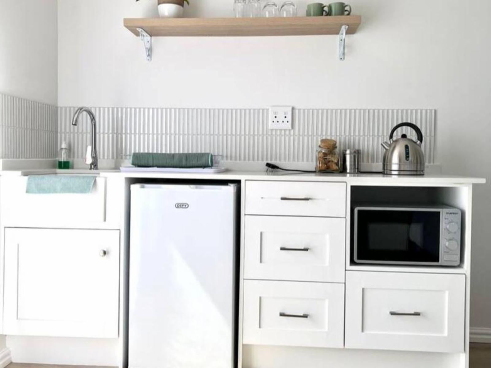 Room 1 — Kitchenette
