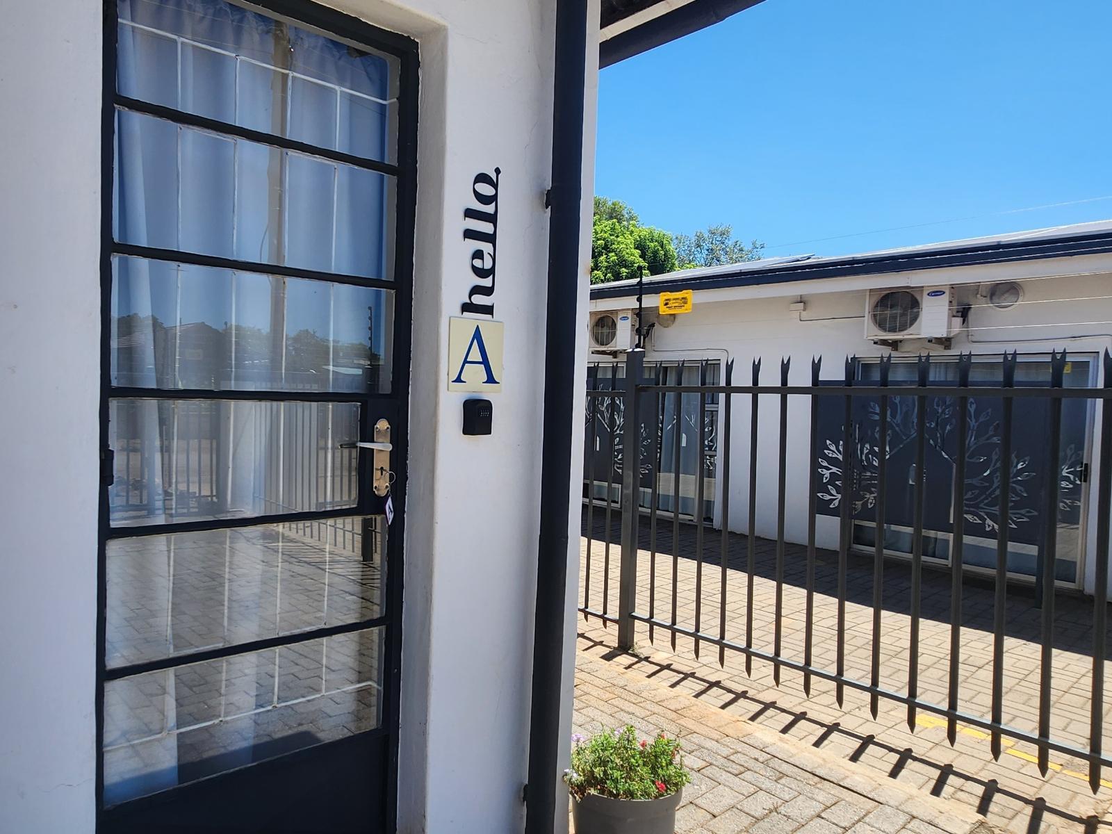 Room 1 — Facade or entrance