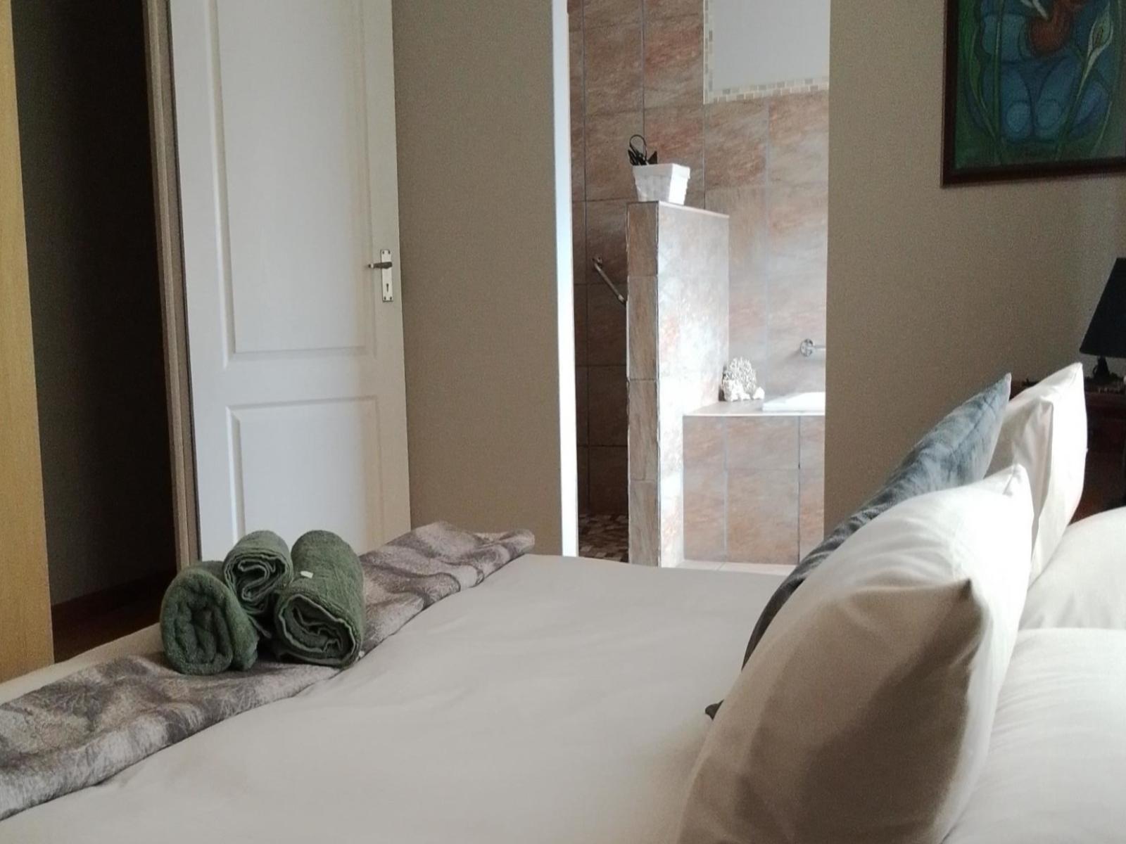 Room 1 — Photo of the whole room