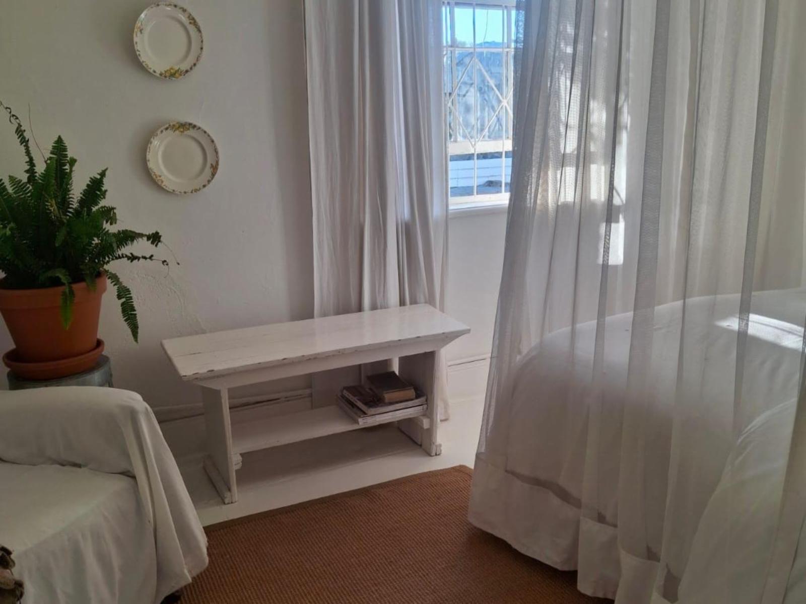 Room 1 — Photo of the whole room