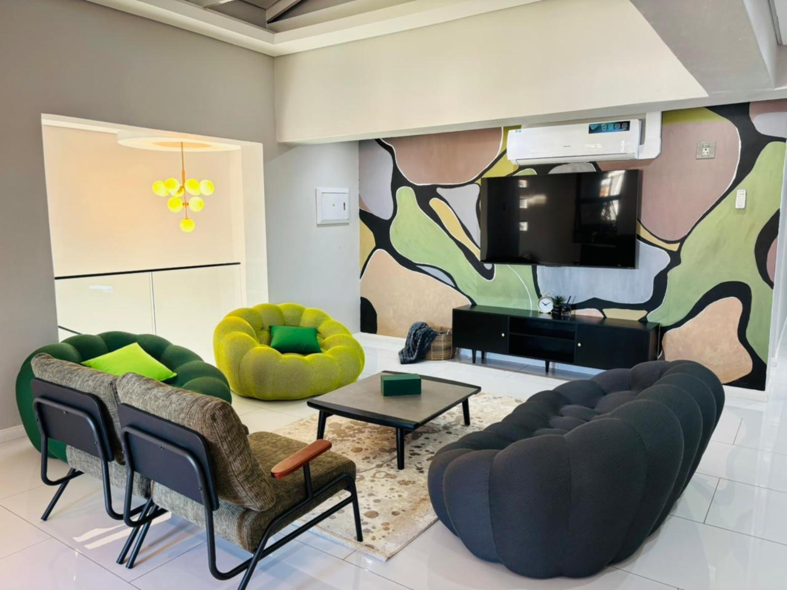 Communal lounge/ TV room