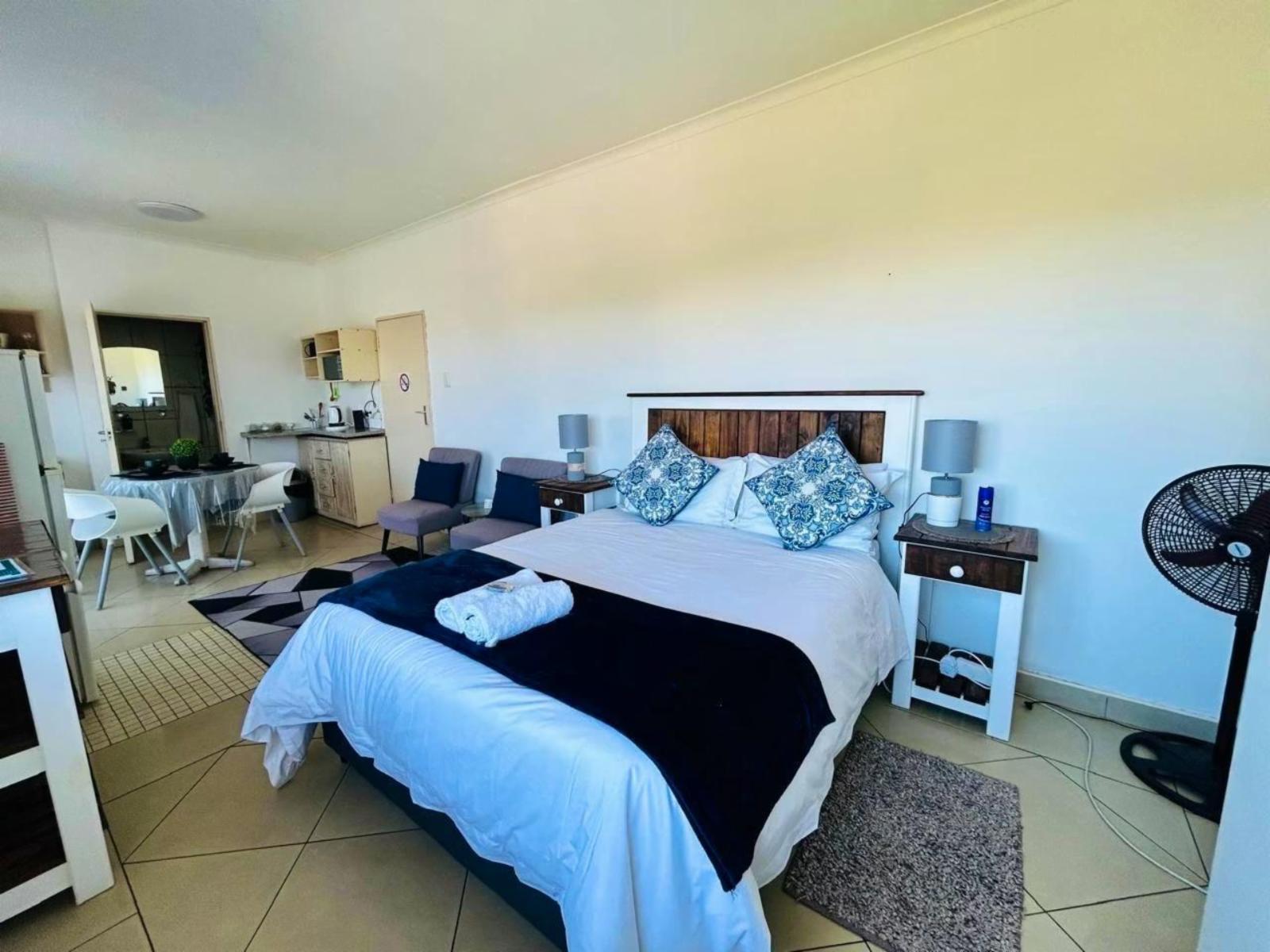 Room 2 — Photo of the whole room
