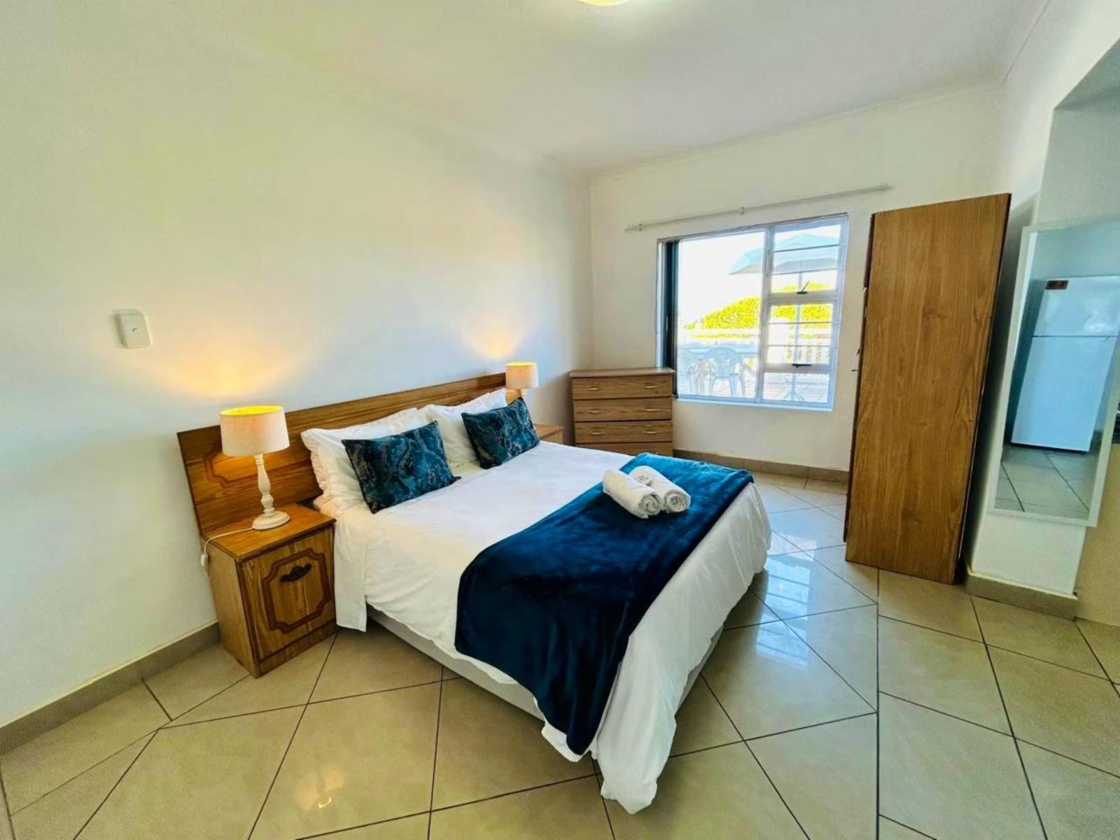 Room 1 — Photo of the whole room