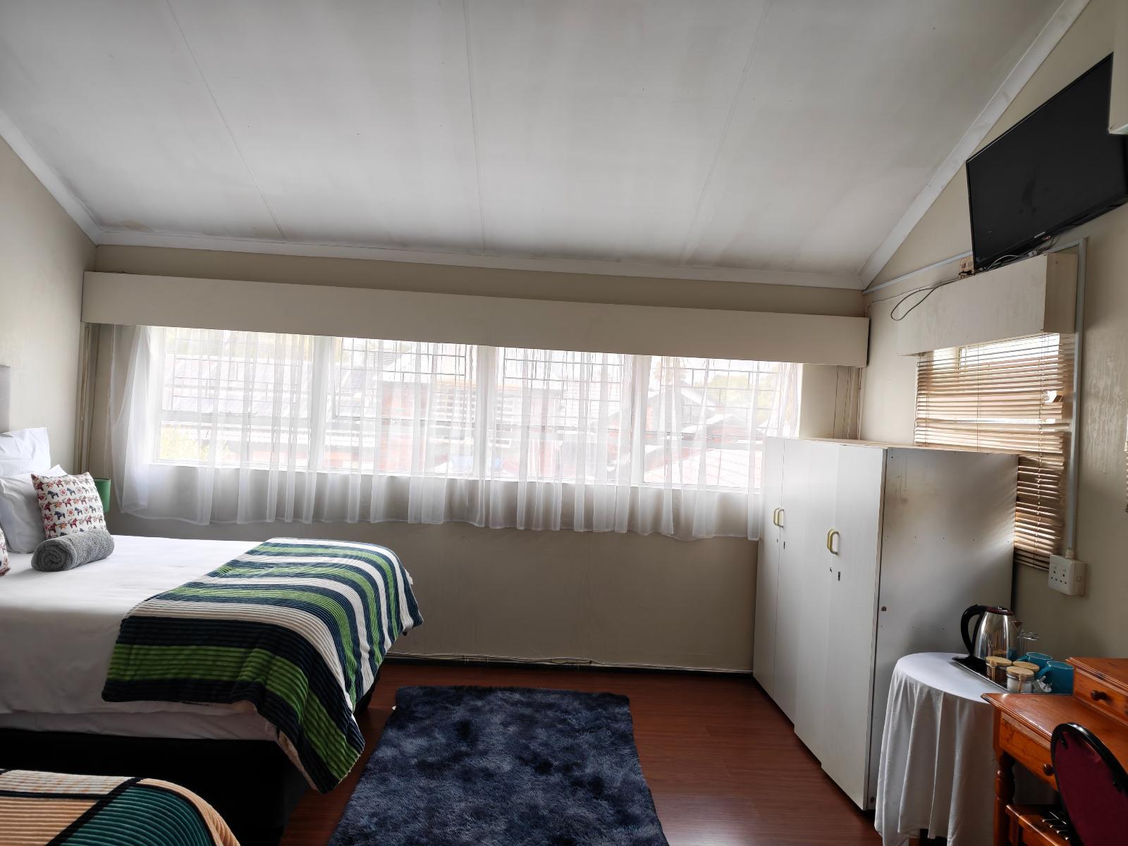 Room 1 — Photo of the whole room