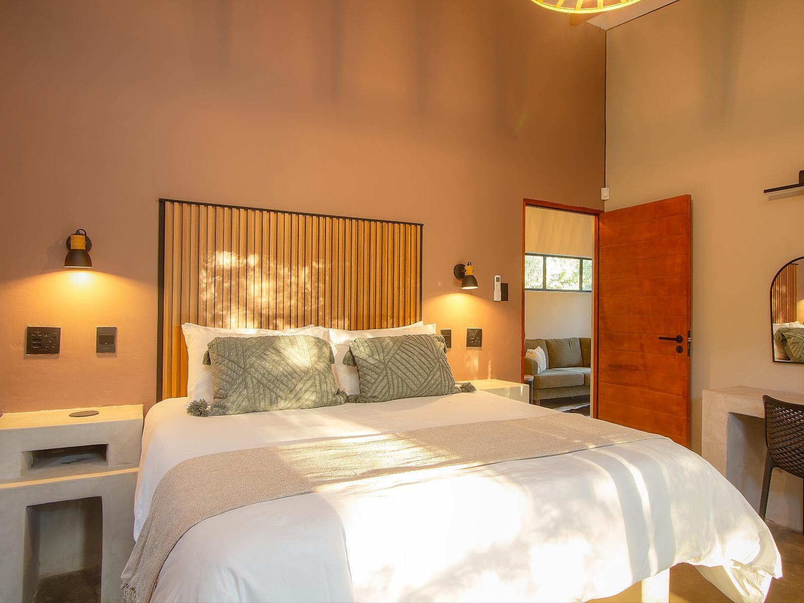 Room 1 — Photo of the whole room