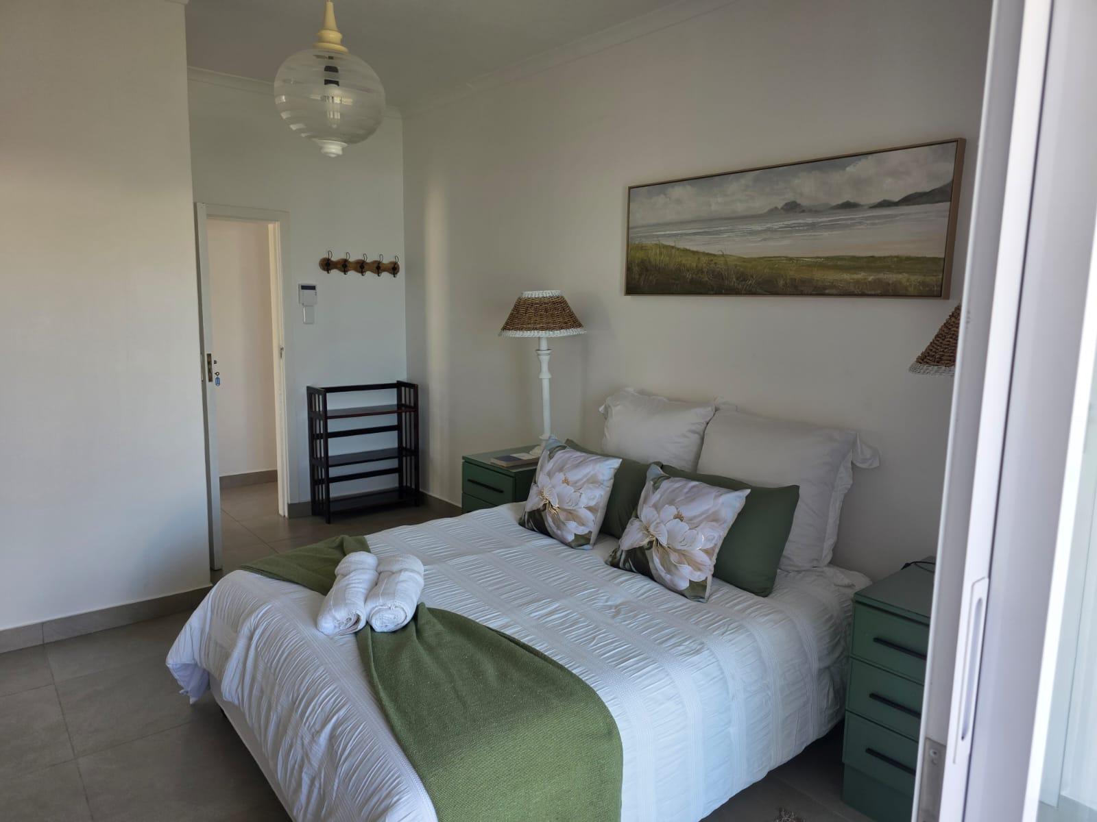 Room 1 — Photo of the whole room