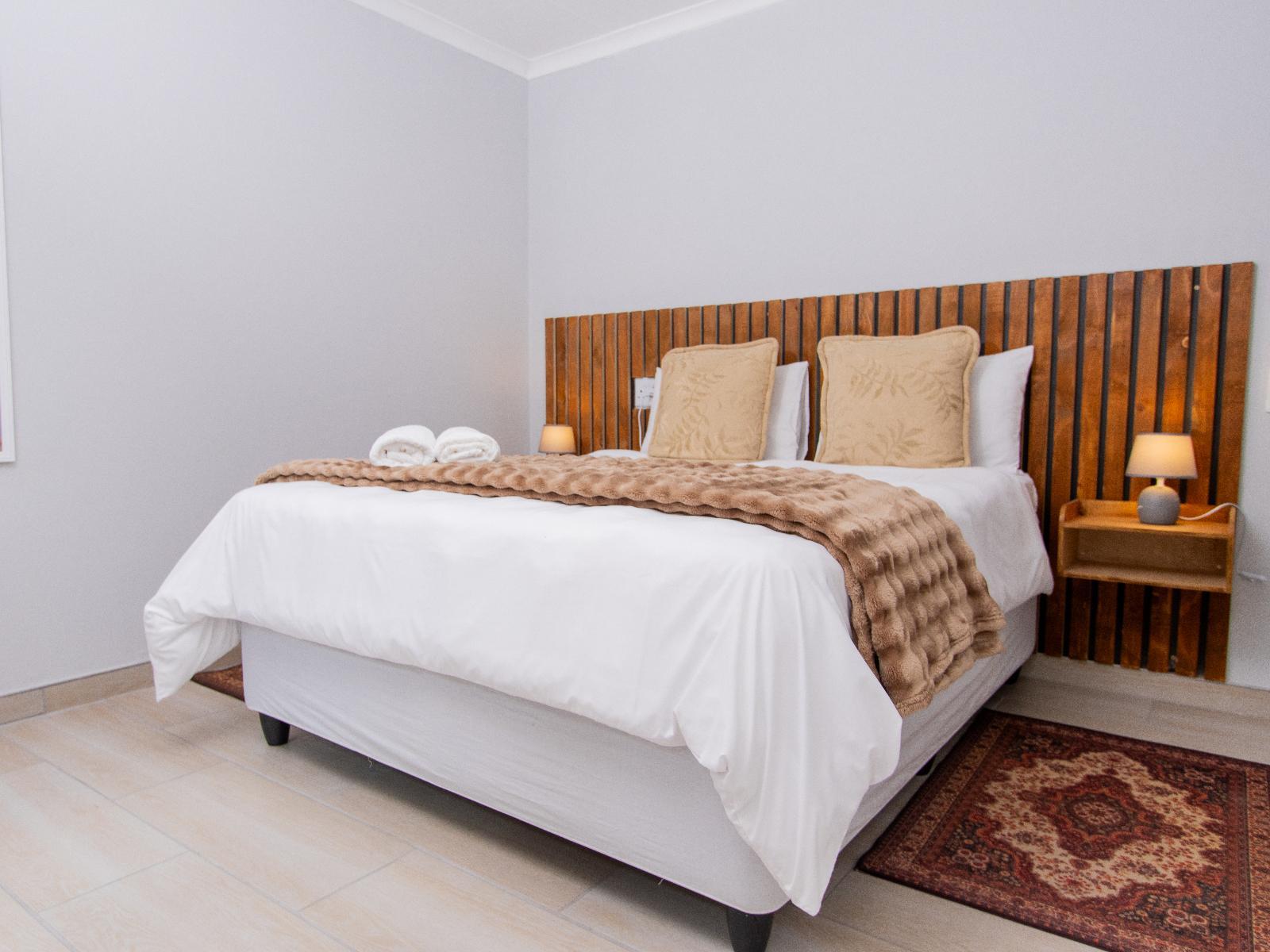 Room 7 — Bed