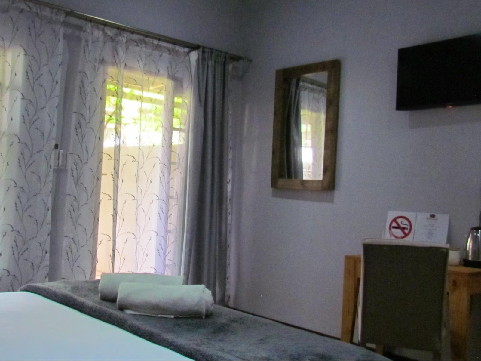 Room 1 — Coffee/tea facilities