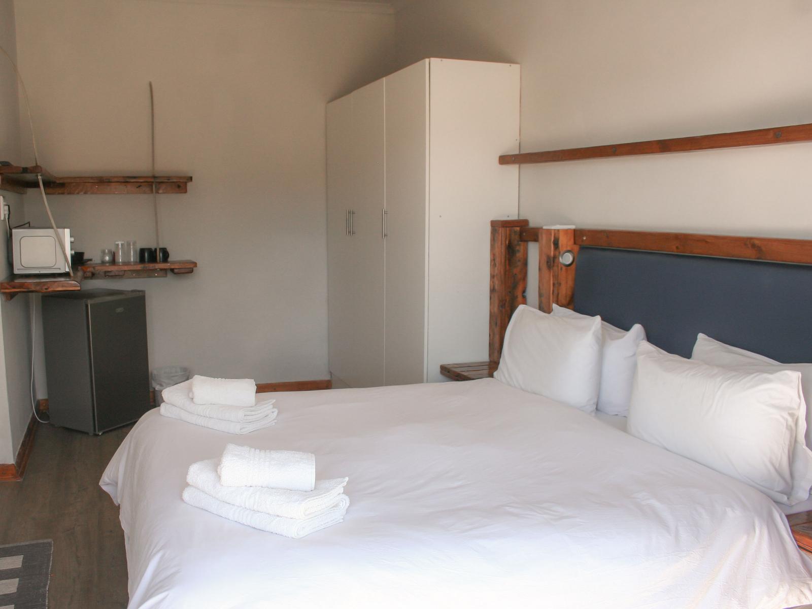 Room 1 — Photo of the whole room