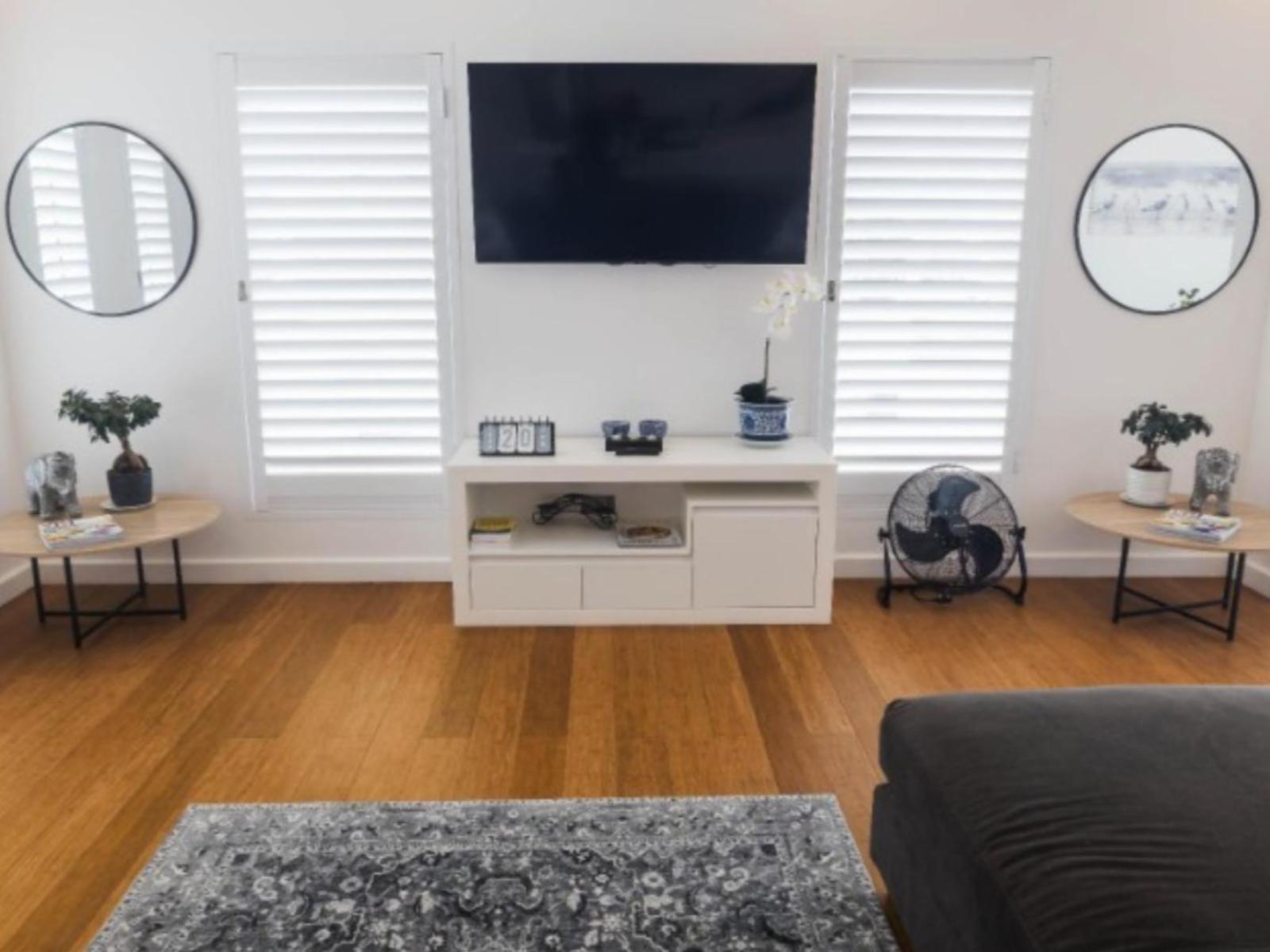 Room 1 — TV and multimedia